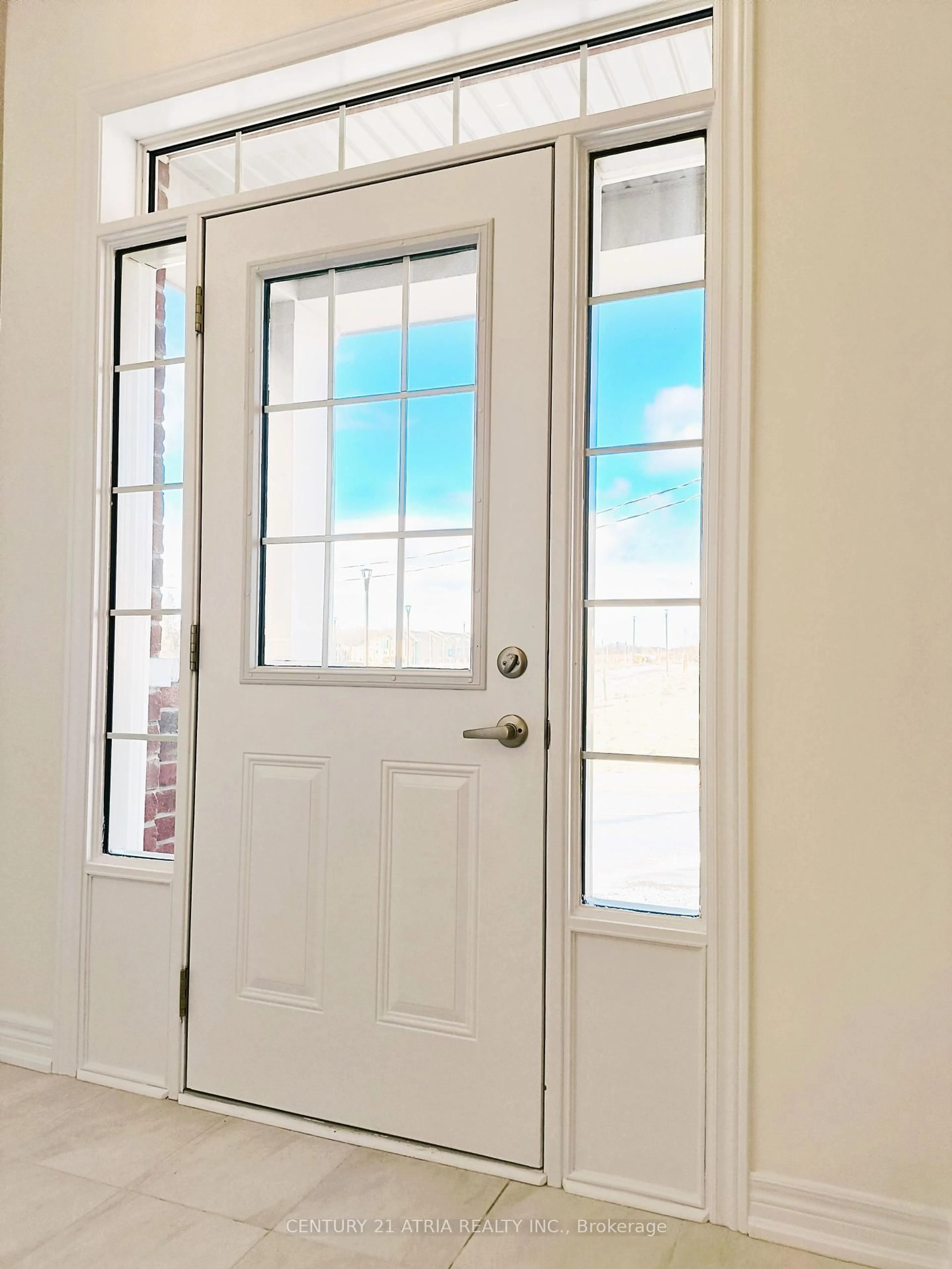 Indoor entryway for 913 Elizabeth Mackenzie Dr, Pickering Ontario L1X 0P5