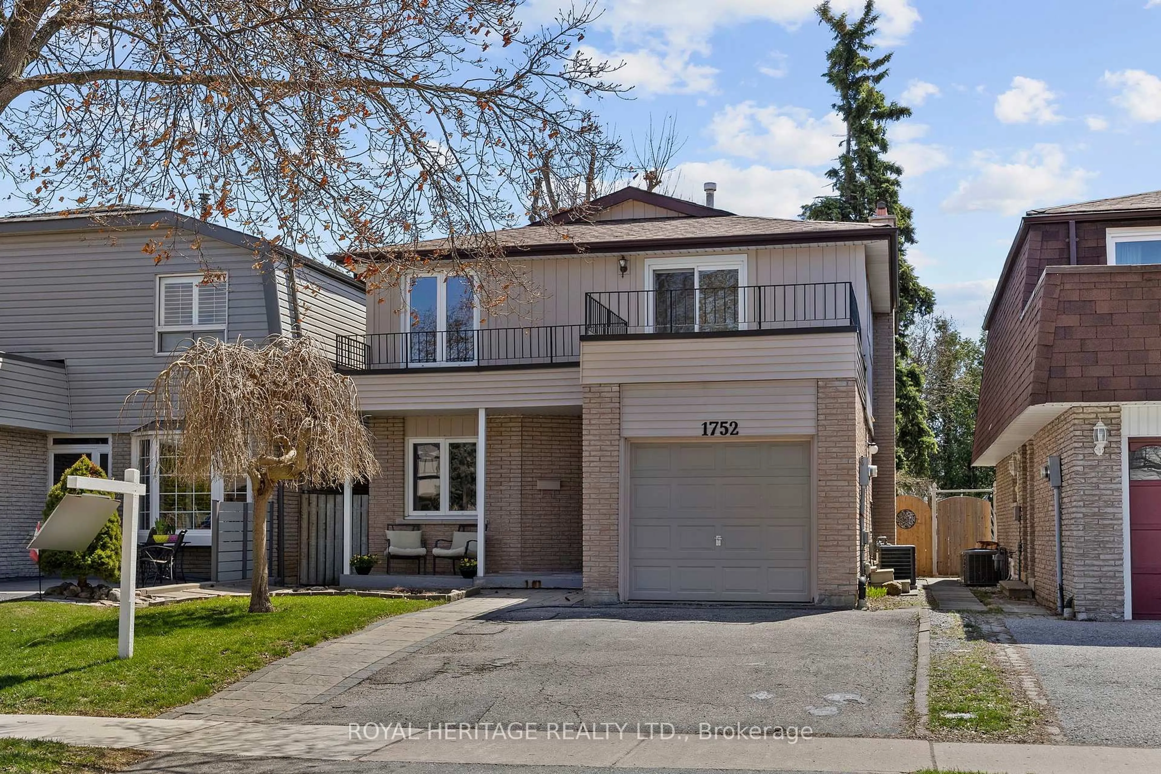 Home with vinyl exterior material, street for 1752 Shadybrook Dr, Pickering Ontario L1V 3A5