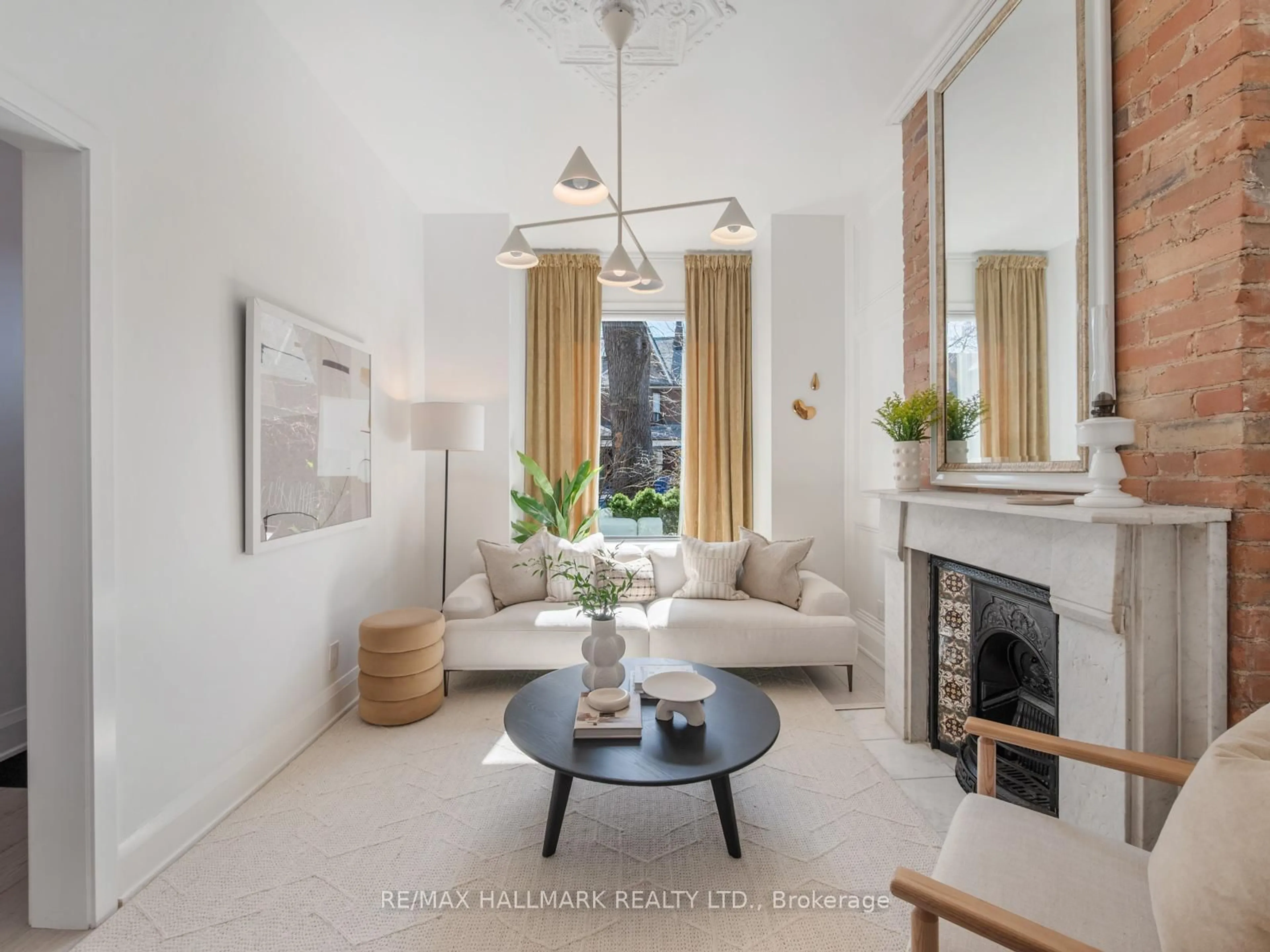 Living room with furniture, unknown for 2 First Ave, Toronto Ontario M4M 1W8
