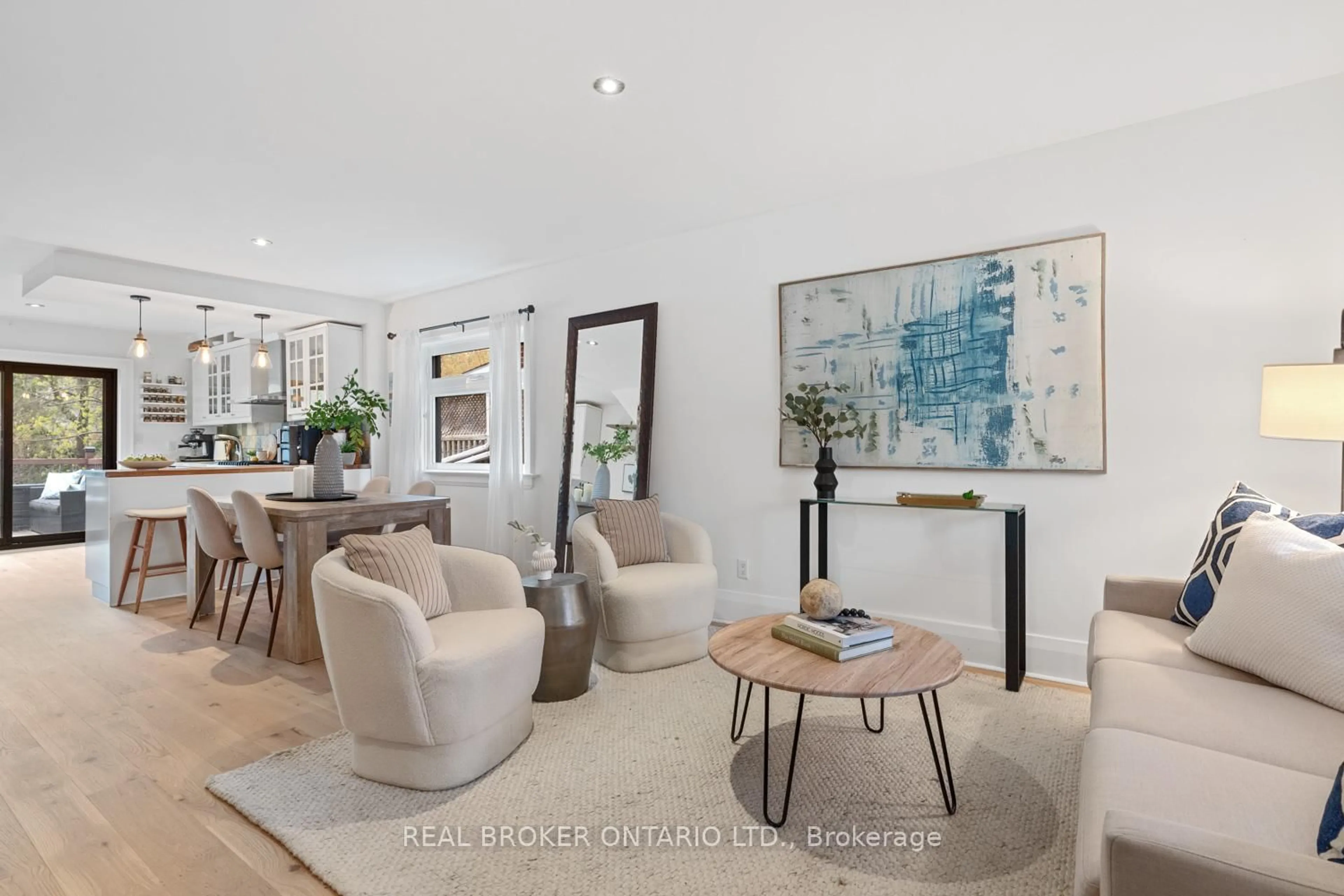 Living room with furniture, unknown for 48 Gainsborough Rd, Toronto Ontario M4L 3C2
