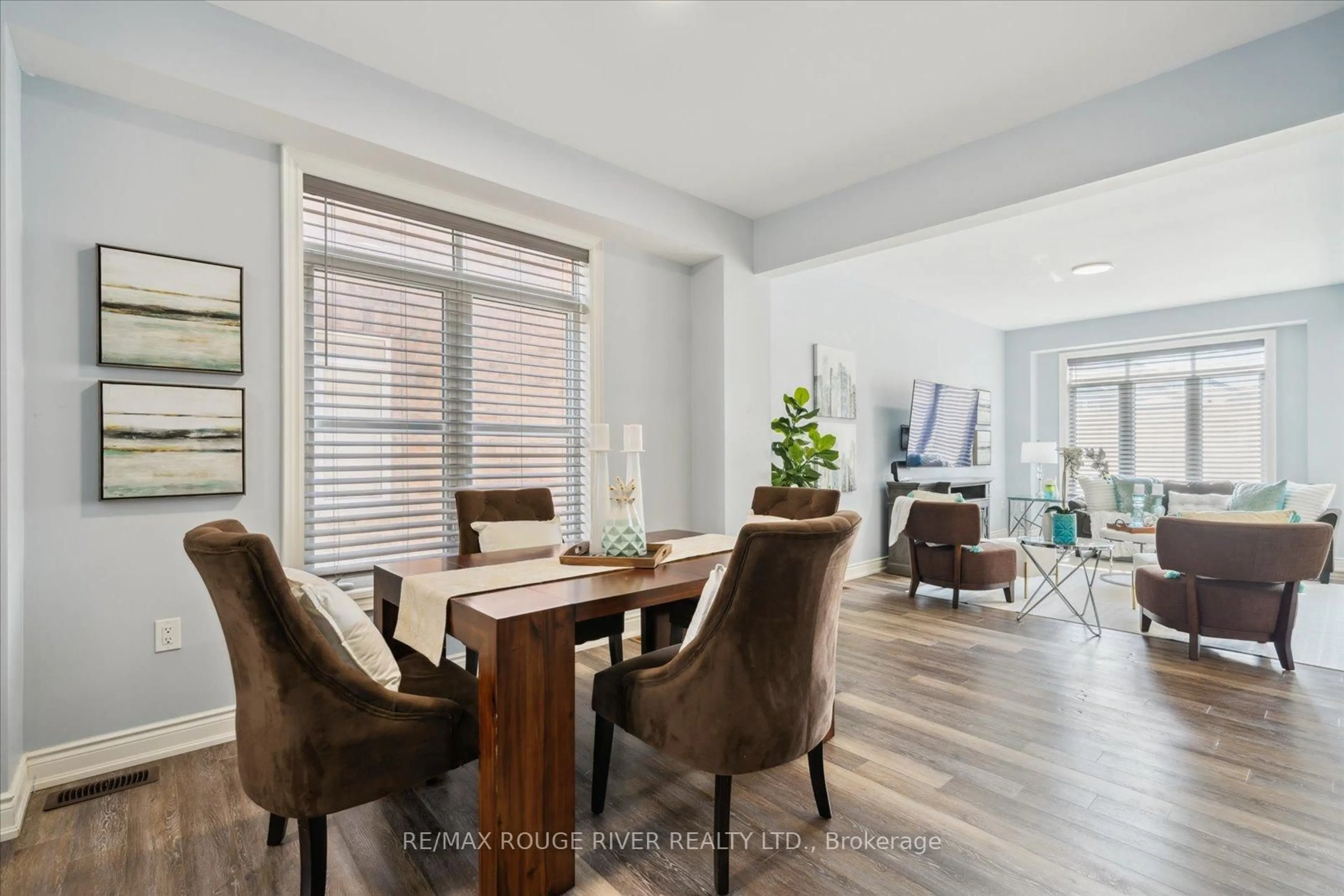 Dining room, wood/laminate floor for 72 Lyle Dr, Clarington Ontario L1C 0V7