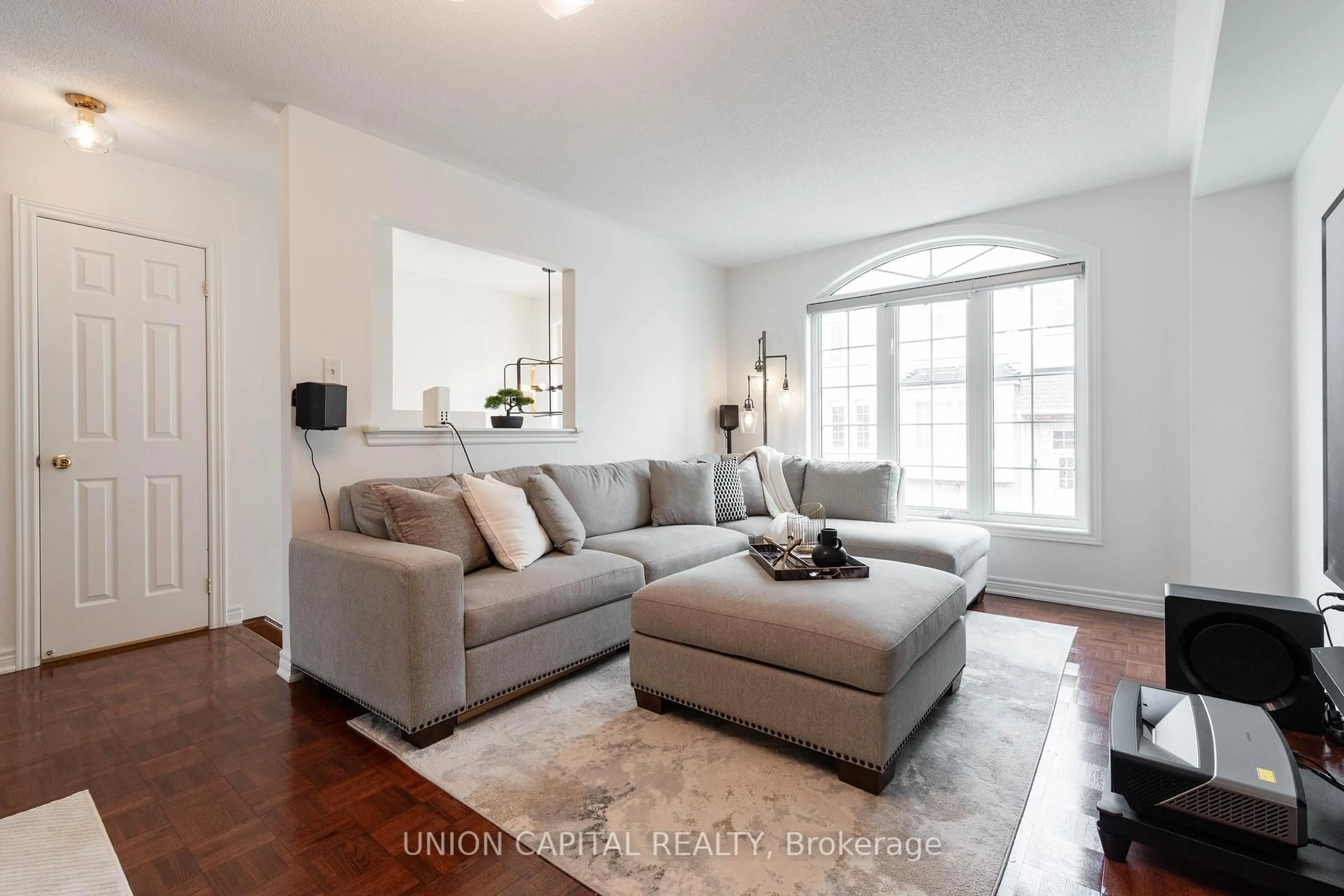 Living room with furniture, unknown for 33 Ignatius Lane, Toronto Ontario M1E 0A2