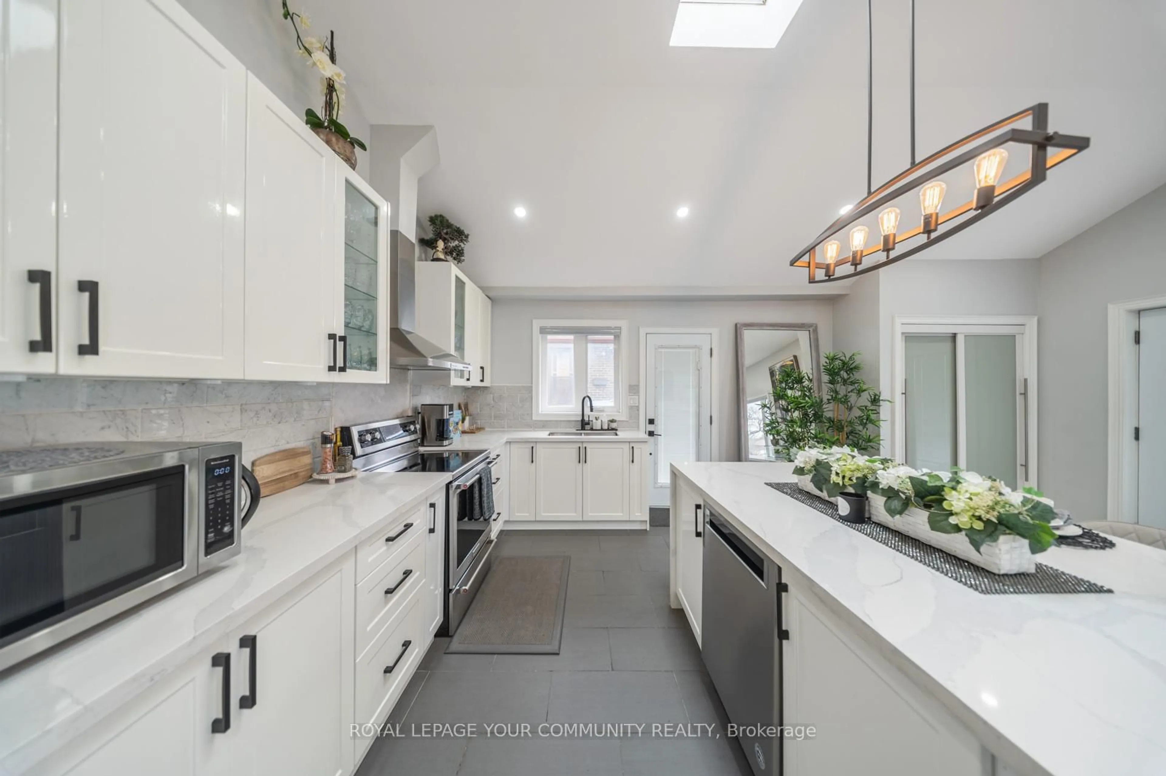 Contemporary kitchen, ceramic/tile floor for 31 Brantwood Dr, Toronto Ontario M1H 2G5