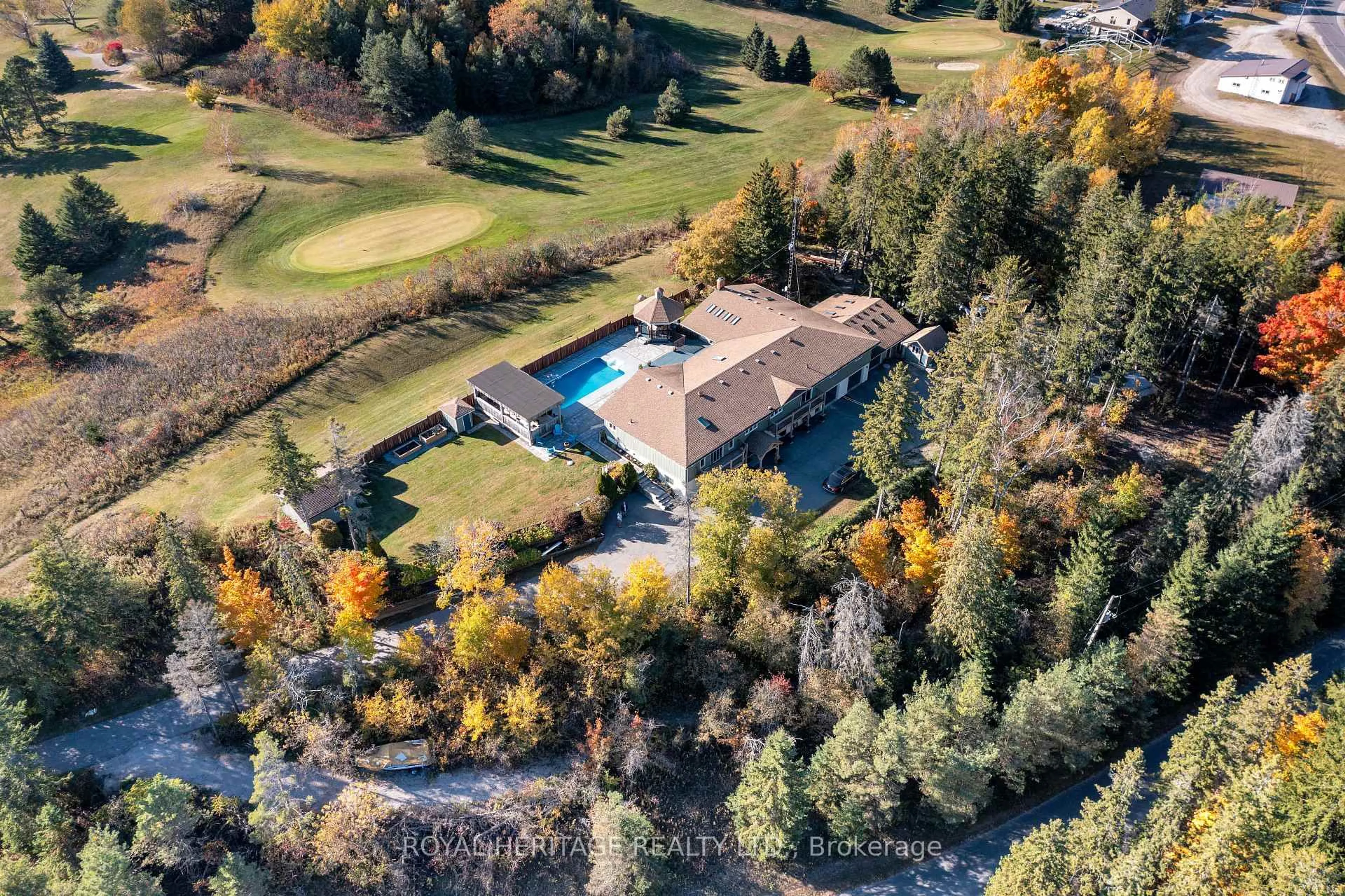 A pic from outside/outdoor area/front of a property/back of a property/a pic from drone, water/lake/river/ocean view for 10420 Russell Rd, Scugog Ontario L9L 1B3