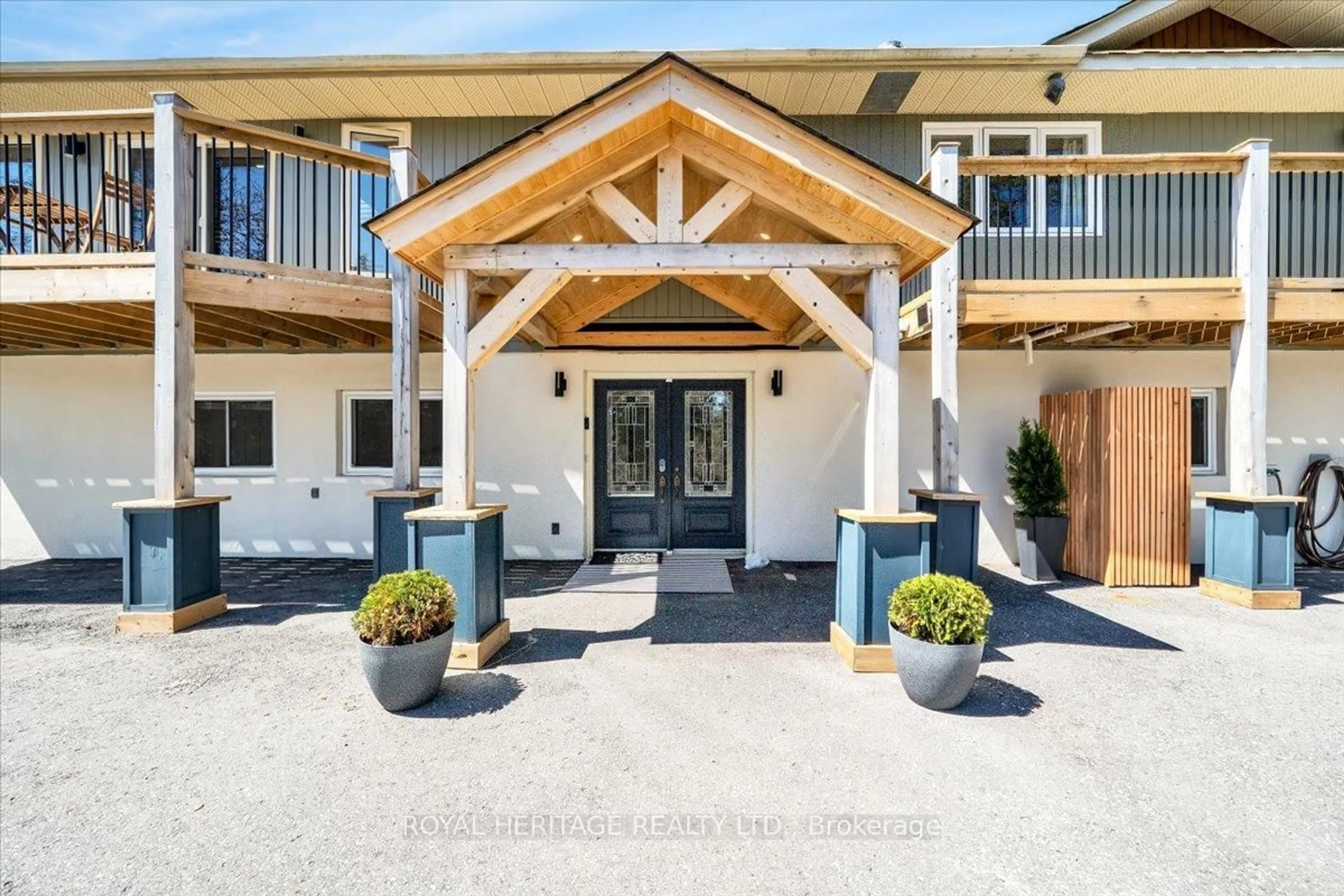 Unknown for 10420 Russell Rd, Scugog Ontario L9L 1B3