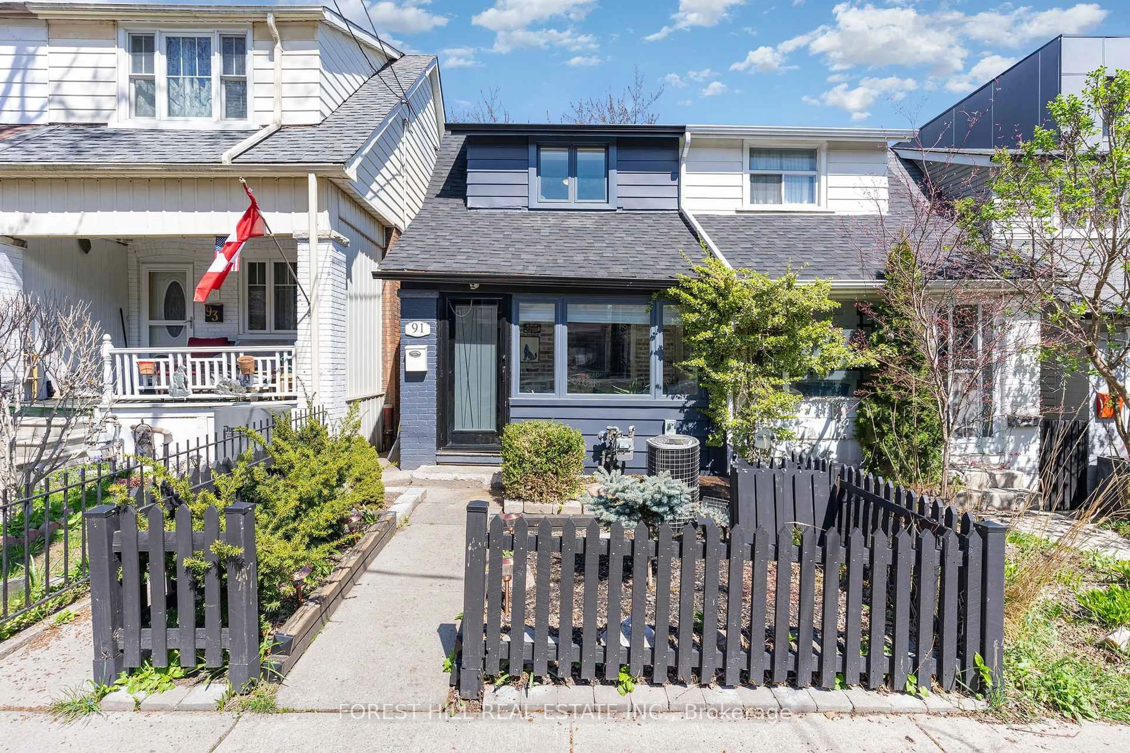 Unknown for 91 Alton Ave, Toronto Ontario M4L 2M3