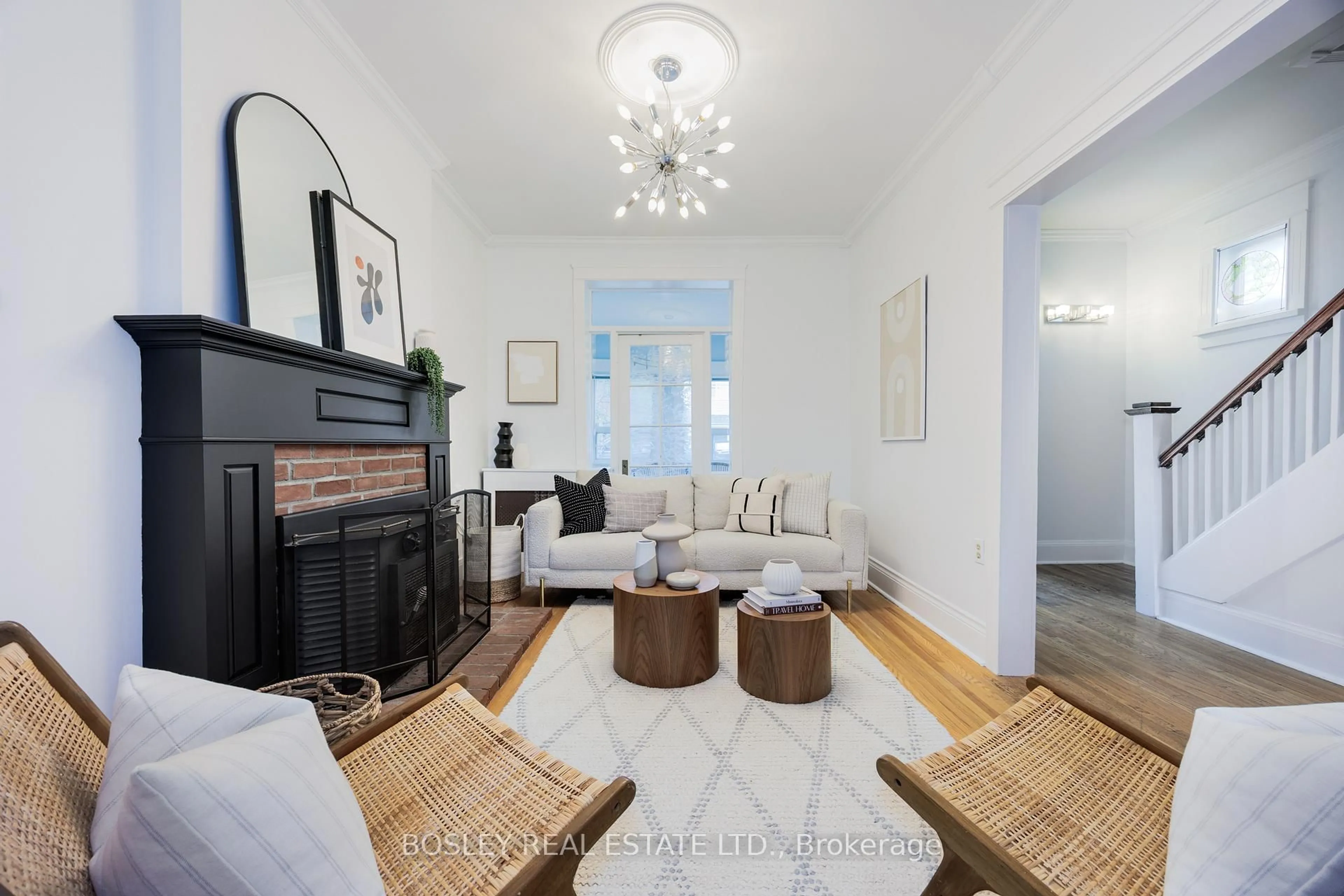Living room with furniture, unknown for 185 Courcelette Rd, Toronto Ontario M1N 2T1