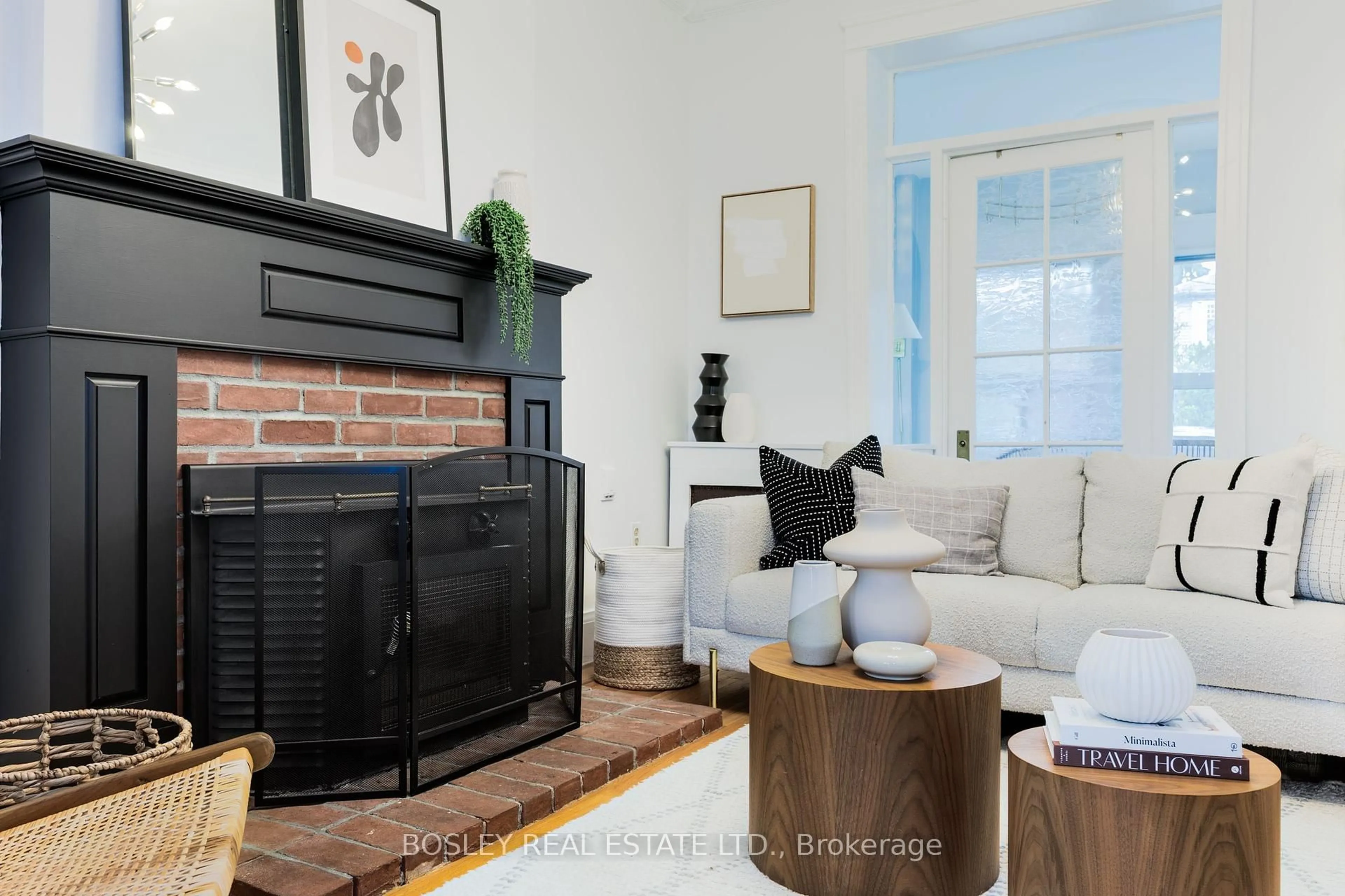 Living room with furniture, unknown for 185 Courcelette Rd, Toronto Ontario M1N 2T1