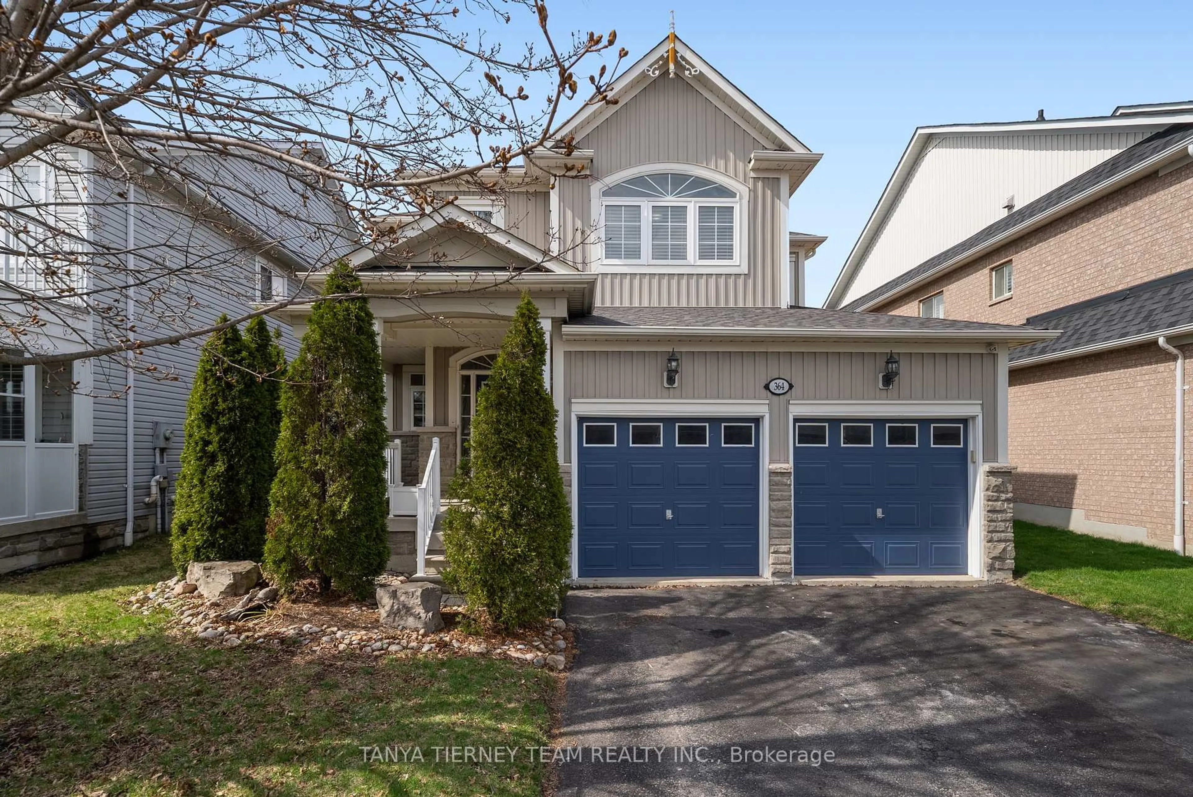 Home with vinyl exterior material, street for 364 Carnwith Dr, Whitby Ontario L1M 2M1
