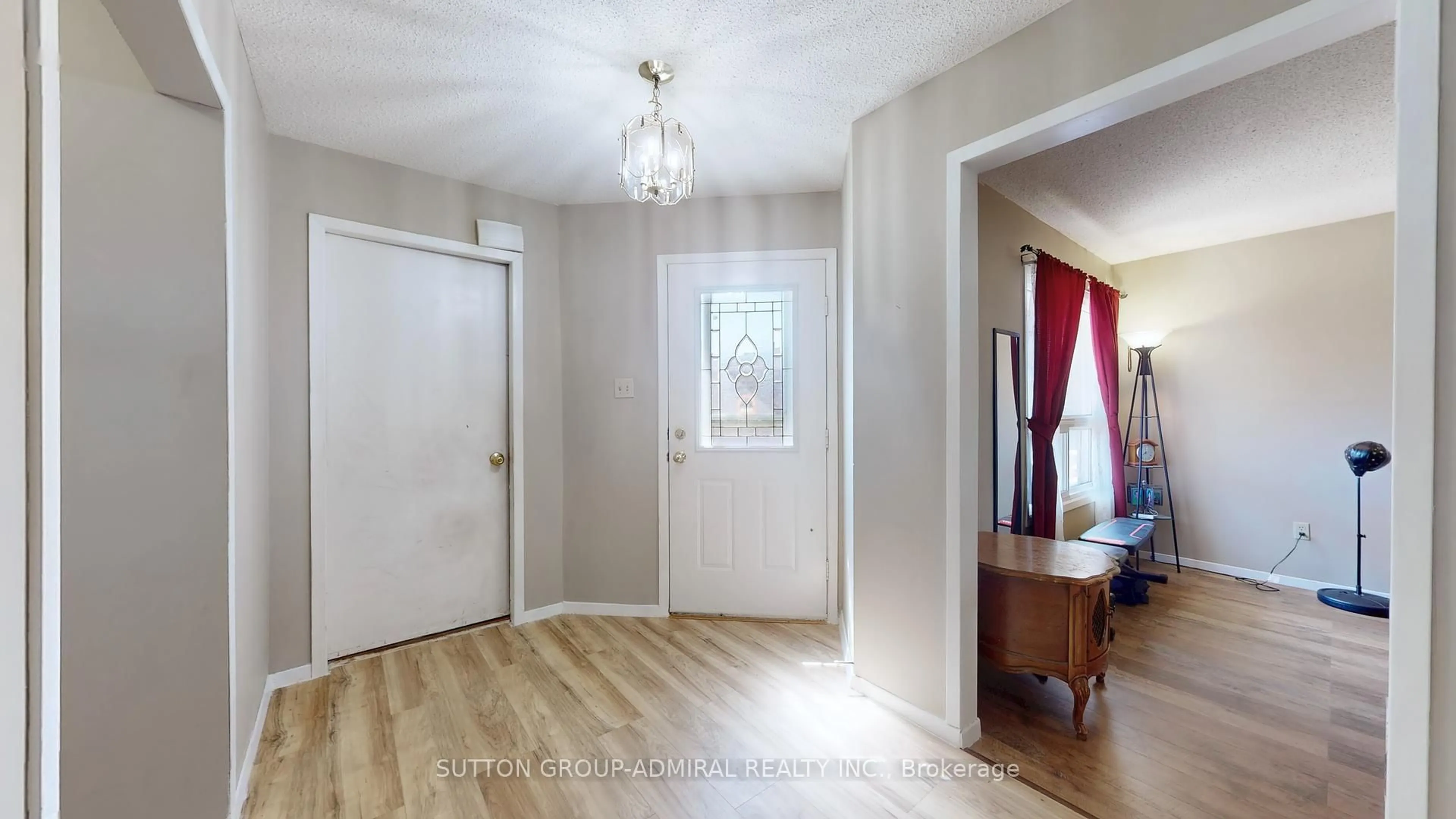 Indoor entryway for 68 Patterson Cres, Ajax Ontario L1S 6P3