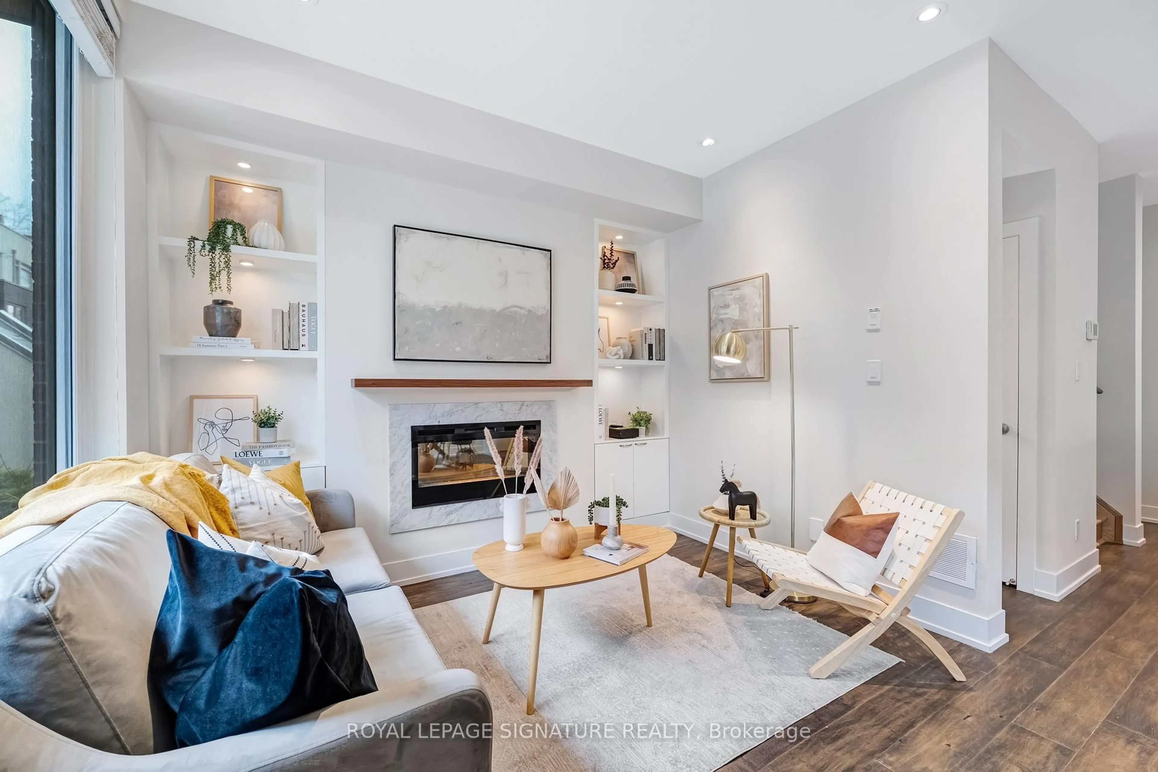 Living room with furniture, unknown for 46 Curzon St #315, Toronto Ontario M4M 0C2