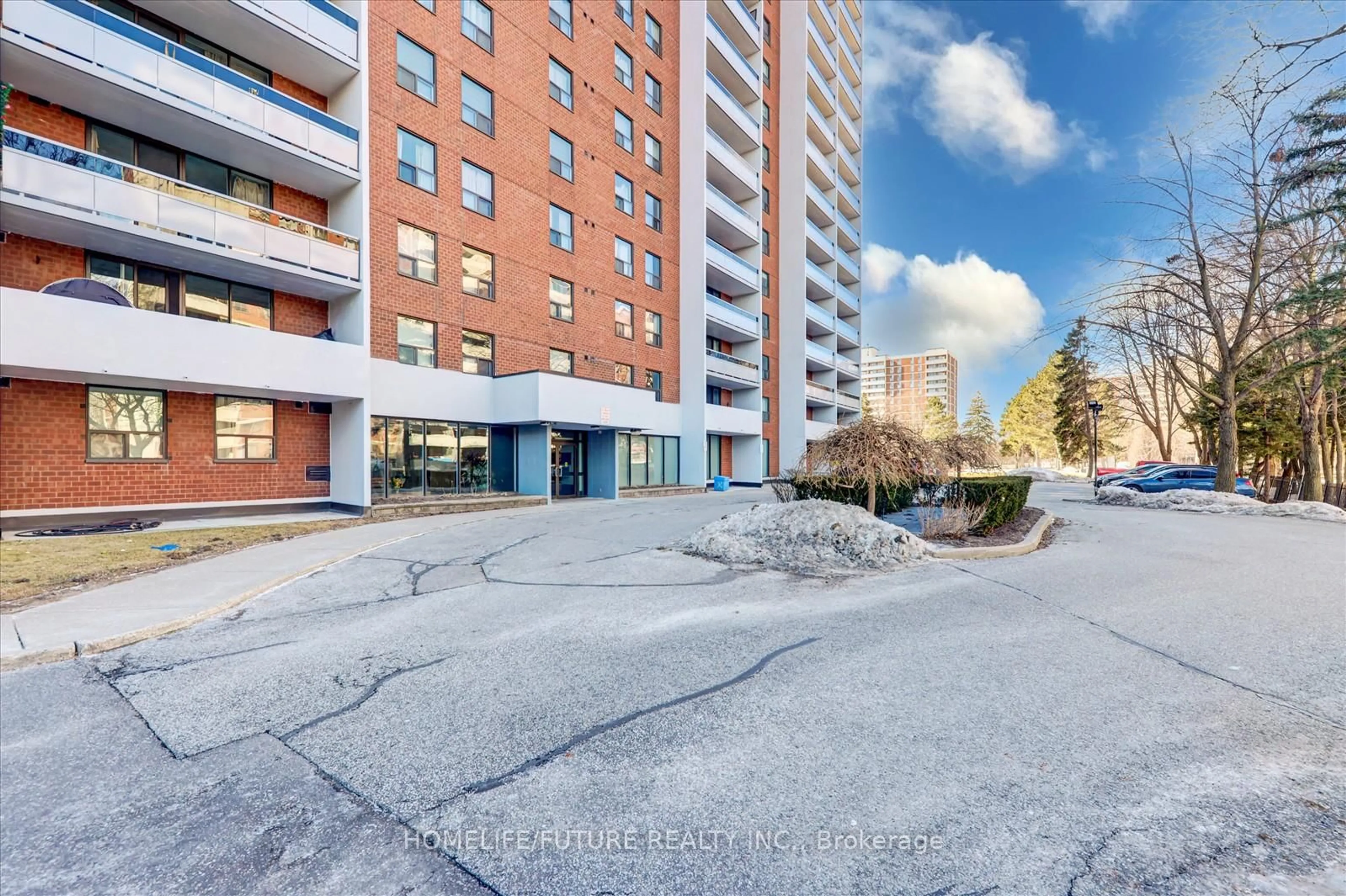 A pic from outside/outdoor area/front of a property/back of a property/a pic from drone, unknown for 1250 Bridletowne Circ #1108, Toronto Ontario M1W 2V1