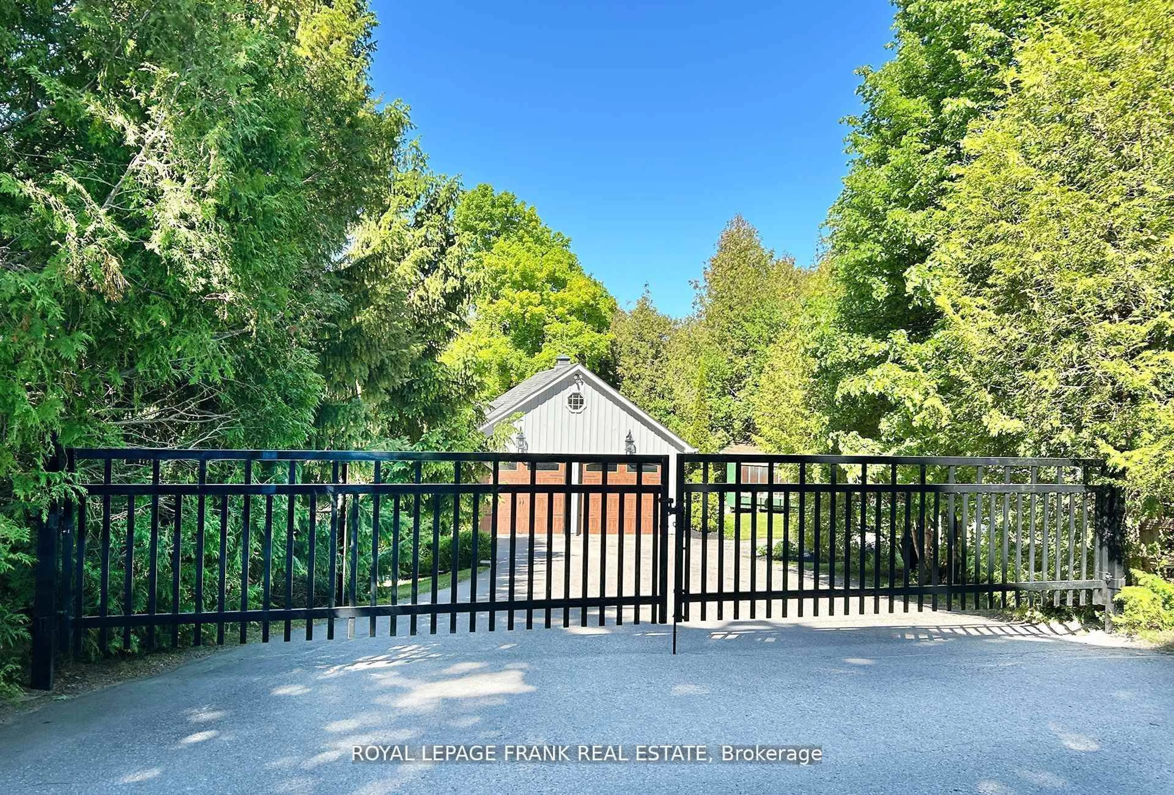 A pic from outside/outdoor area/front of a property/back of a property/a pic from drone, forest/trees view for 8298 Grasshopper Park Rd, Clarington Ontario L1C 6A9