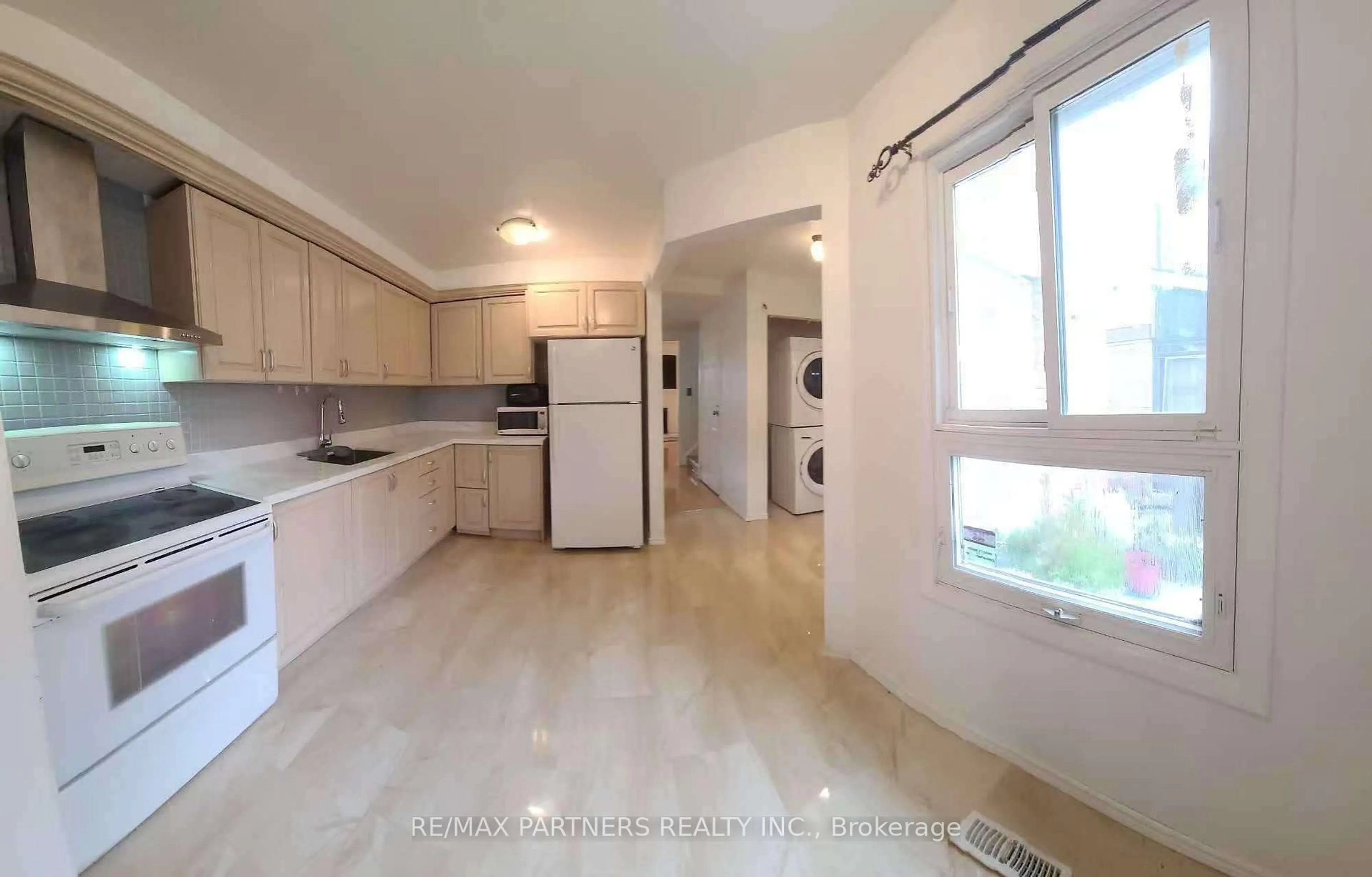 Standard kitchen, unknown for 73 Treetops Crt, Toronto Ontario M1V 2B9