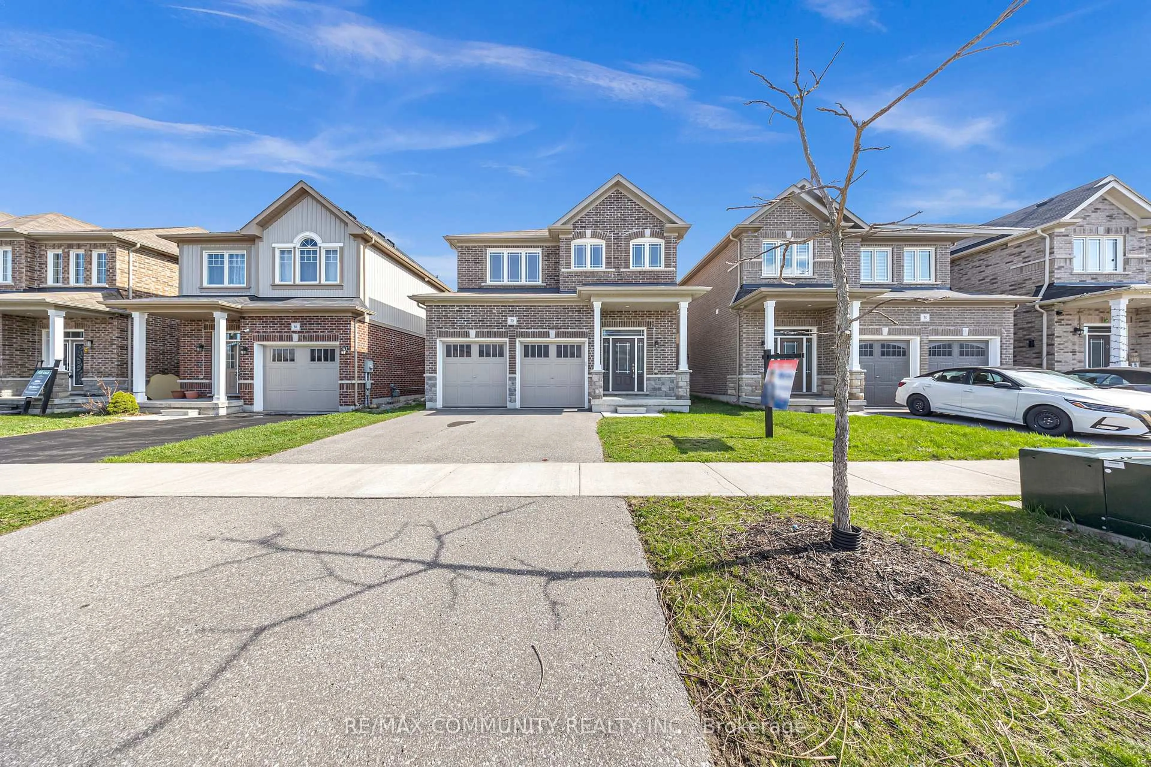 Unknown for 70 Moses Cres, Clarington Ontario L1C 0T8