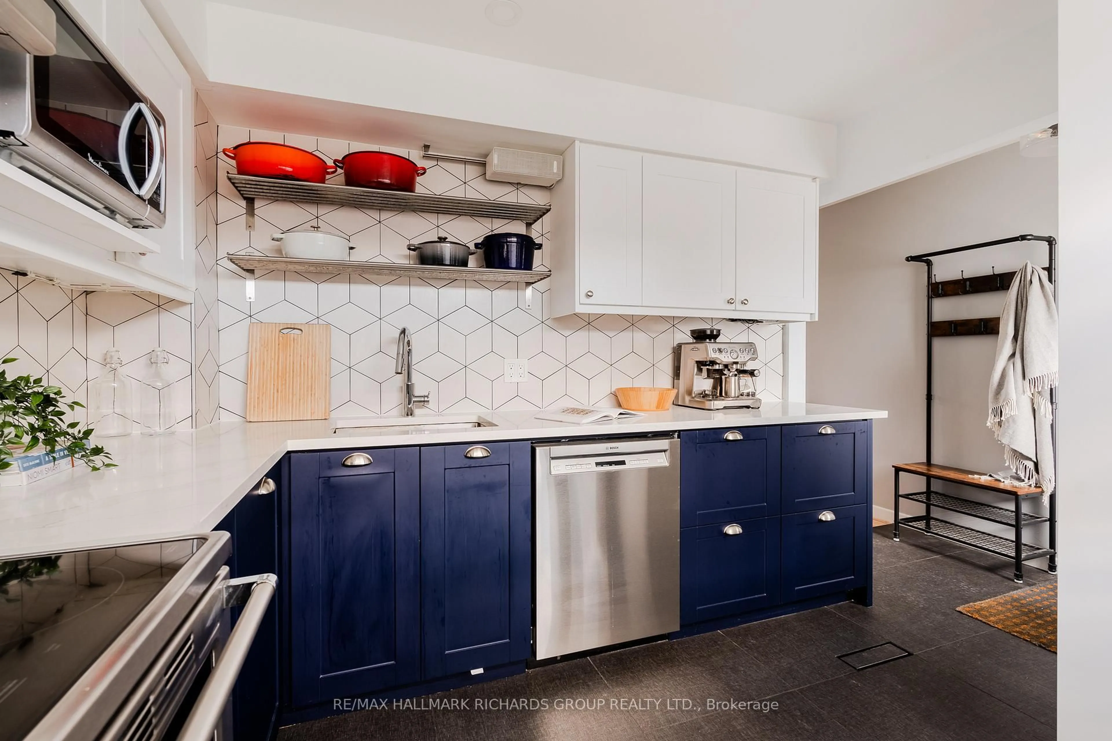 Contemporary kitchen, ceramic/tile floor for 90 Edgewood Ave #130, Toronto Ontario M4L 3H1