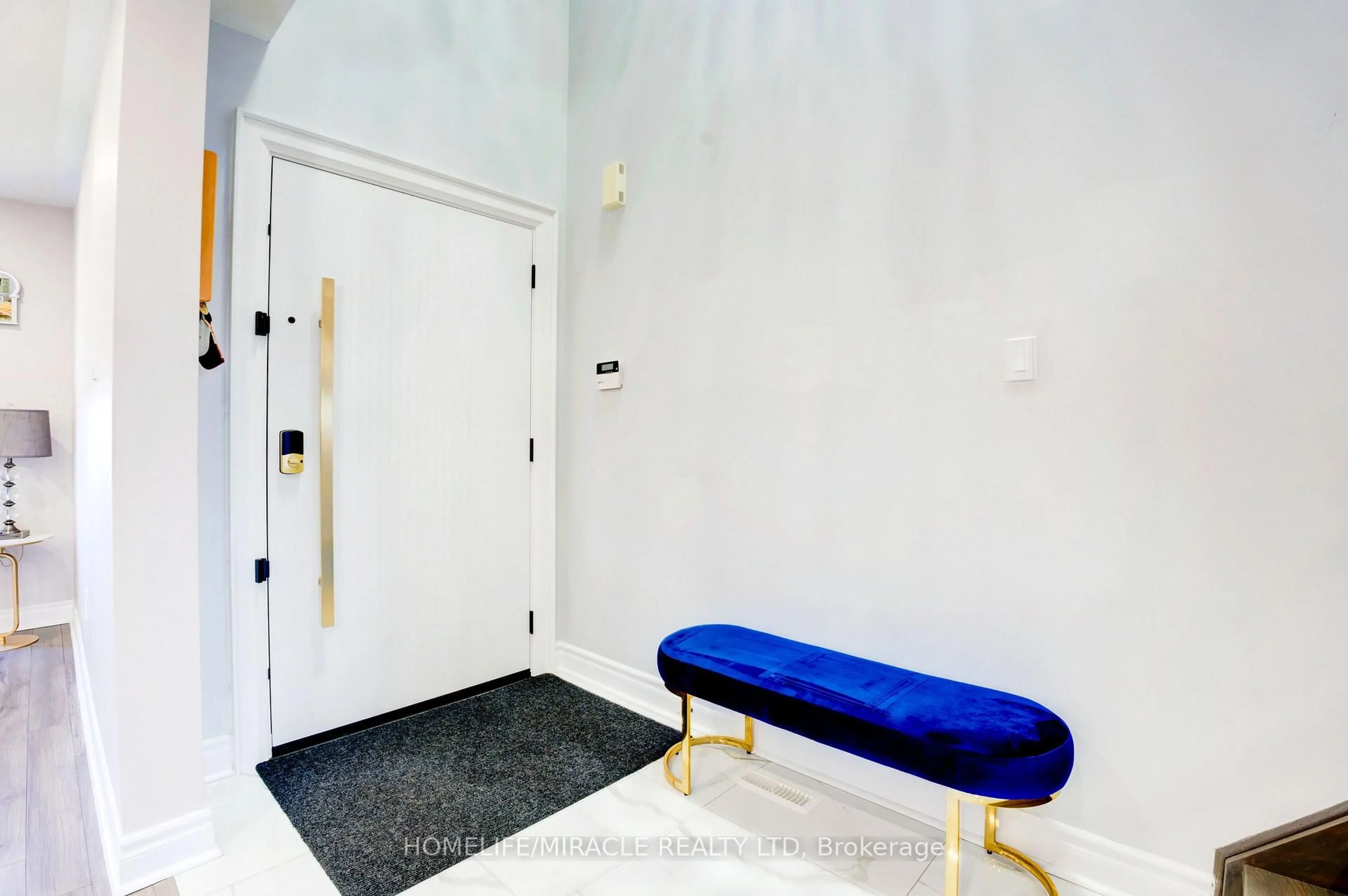 Indoor entryway for 57 Hollier Dr, Ajax Ontario L1Z 2A4