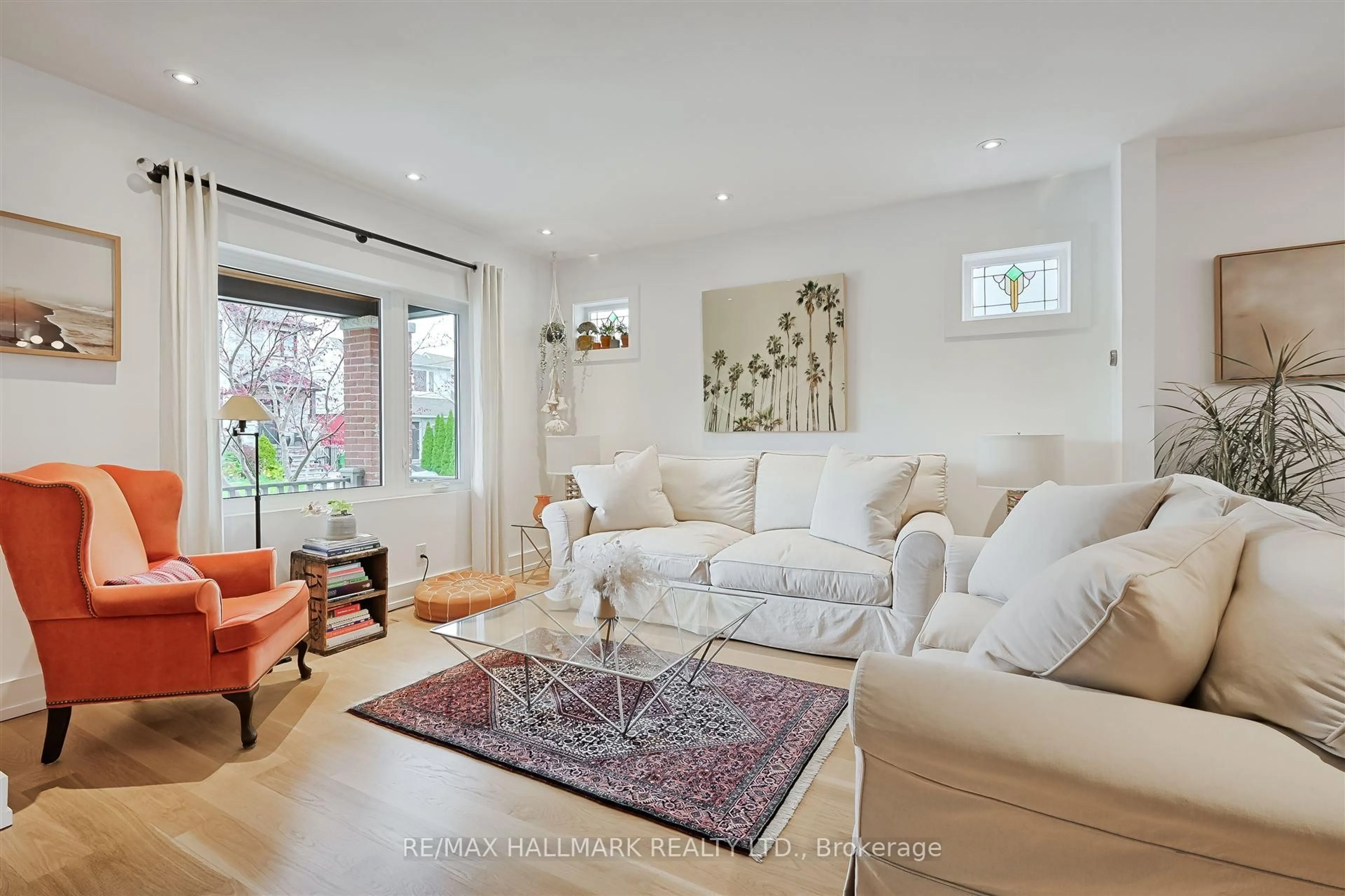 Living room with furniture, unknown for 110 Wiley Ave, Toronto Ontario M4J 3W6