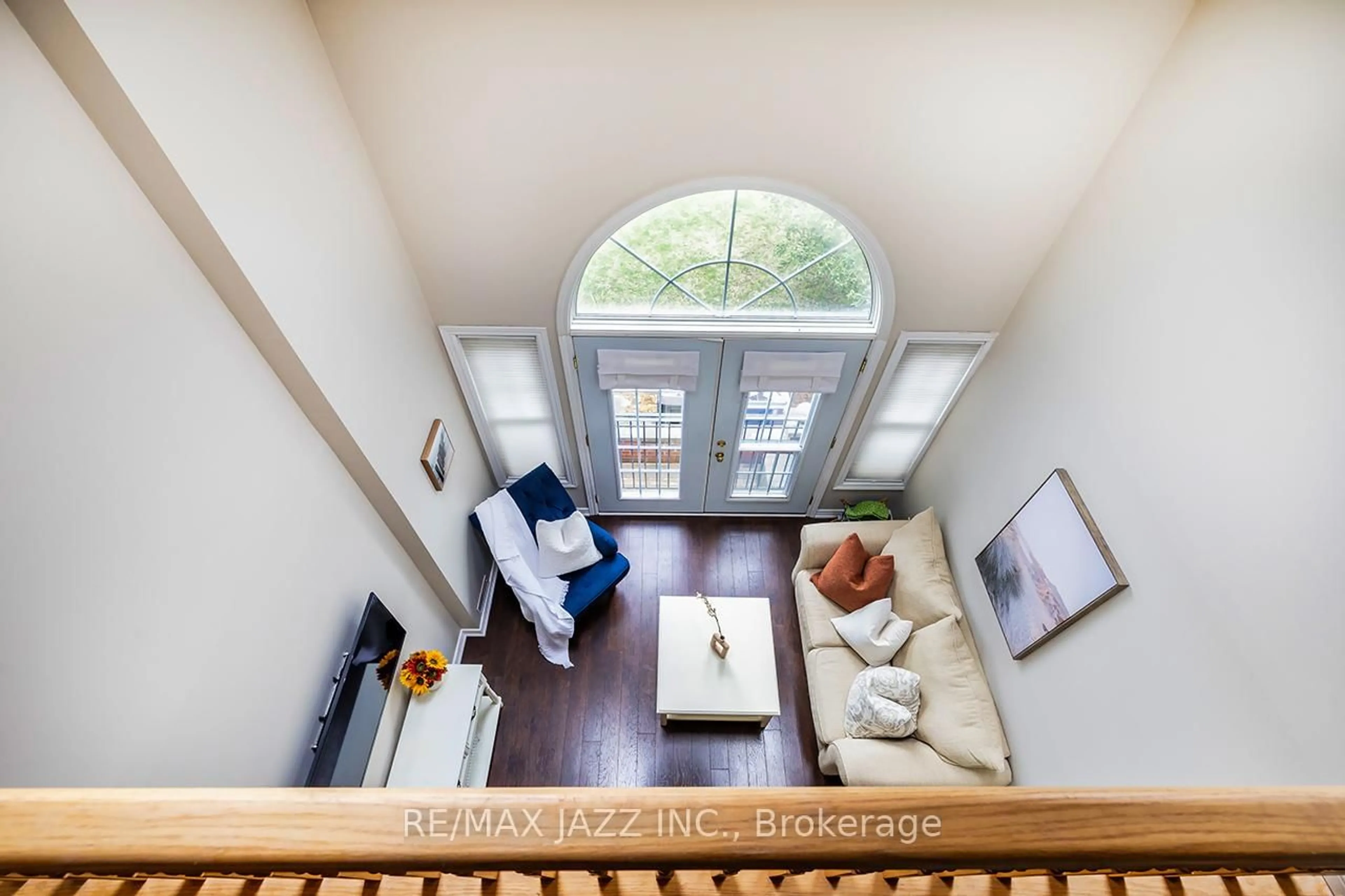 Indoor entryway for 1655 Nash Rd #C3, Clarington Ontario L1E 2L1
