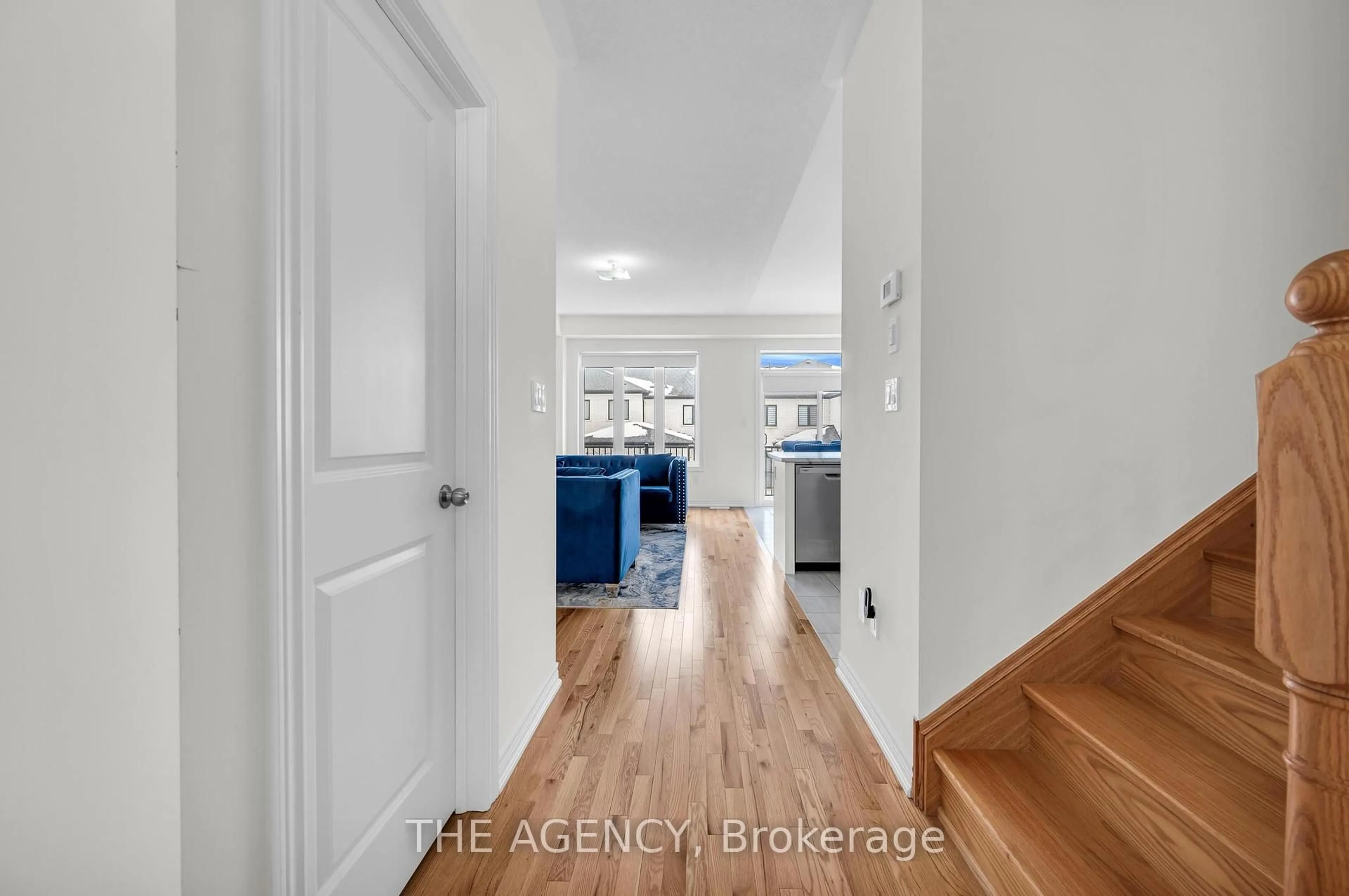 Indoor entryway for 2769 Peter Matthews Dr, Pickering Ontario L1X 2R2