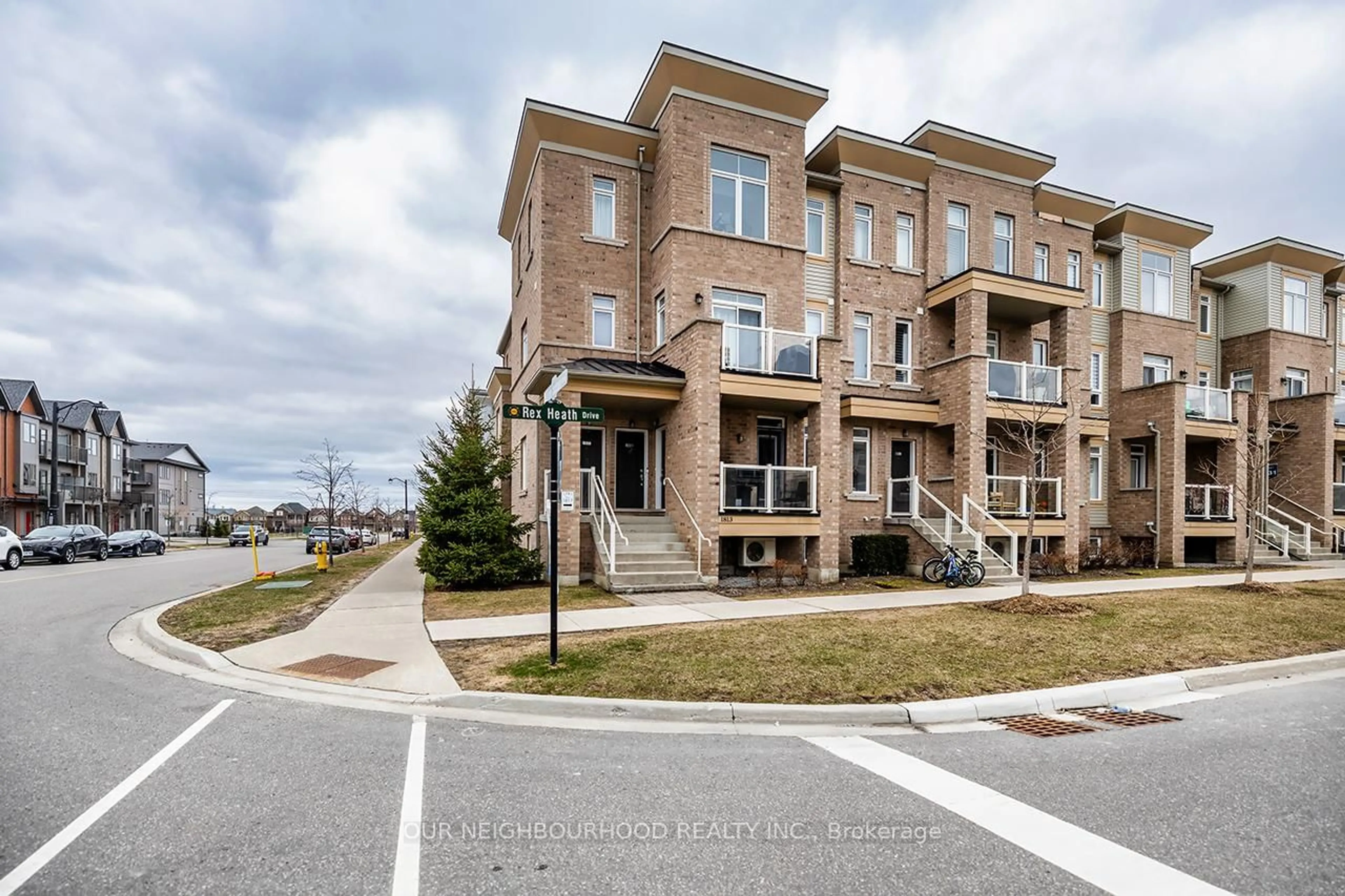 Unknown for 1817 Rex Heath Dr, Pickering Ontario L1X 0E4
