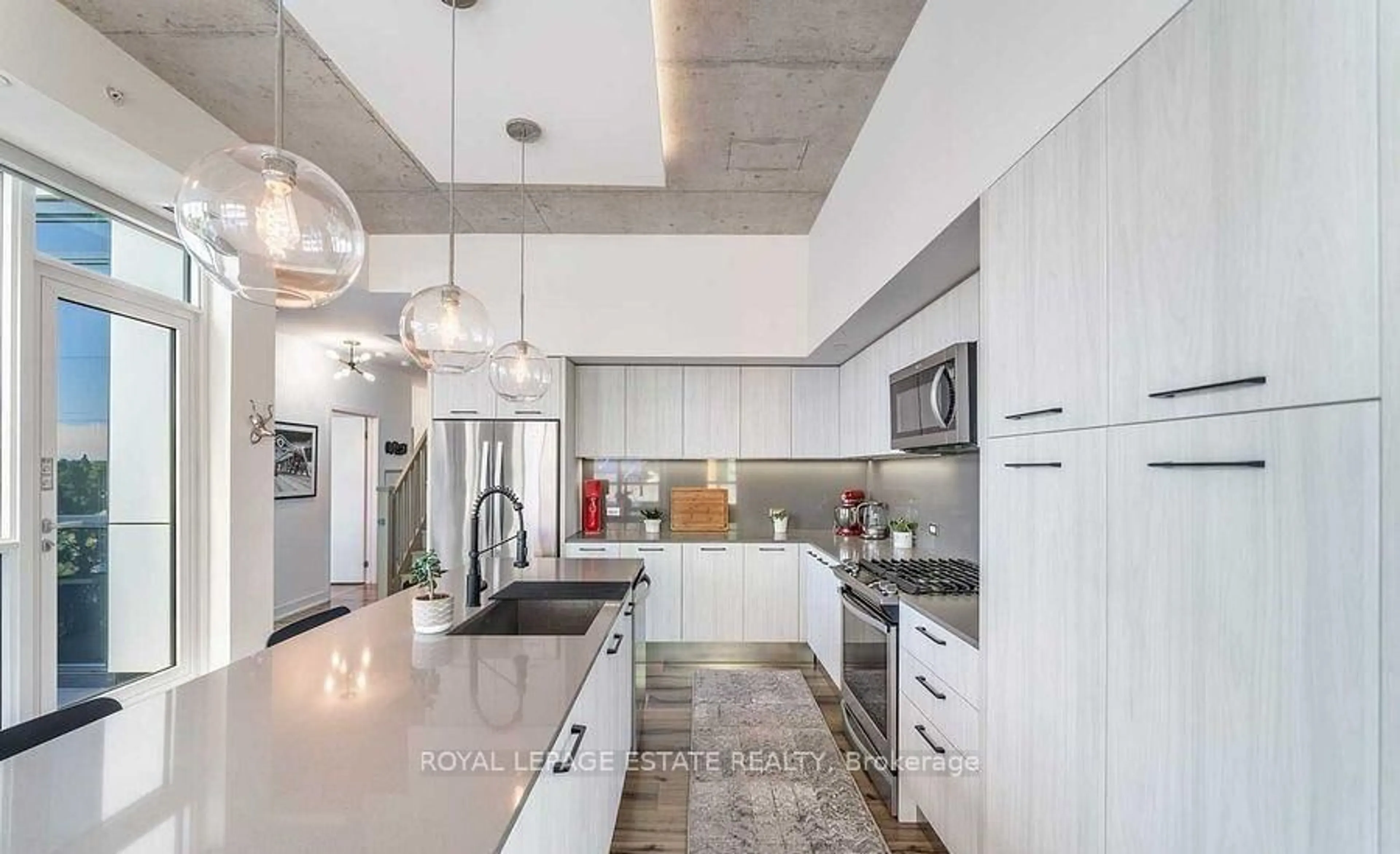 Contemporary kitchen, ceramic/tile floor for 630 Kingston Rd #602, Toronto Ontario M4E 1P9
