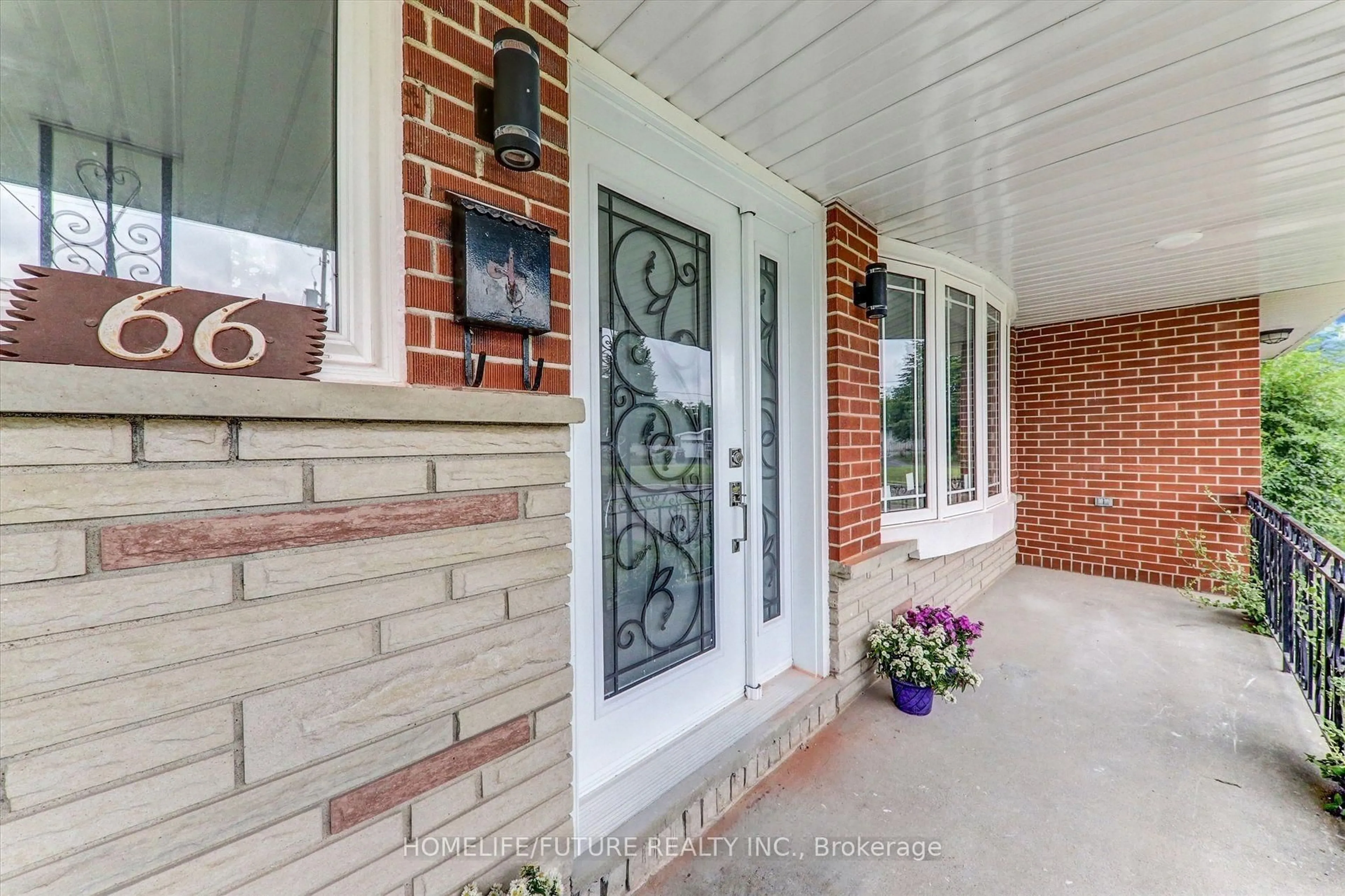 Unknown for 66 Valdez Crt, Oshawa Ontario L1J 5W9