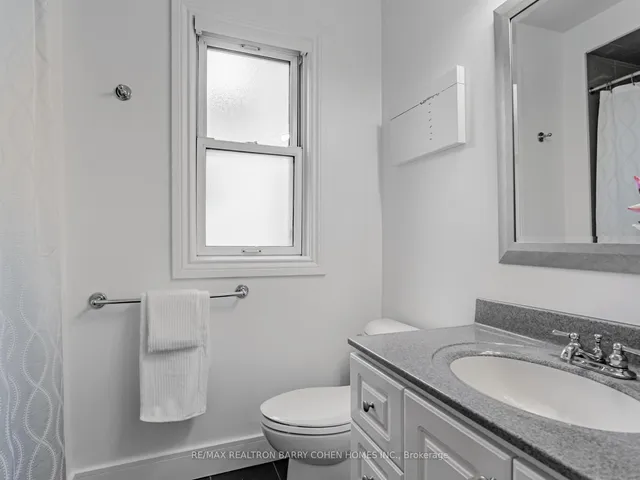 Additional property image - 506 Pape Ave
