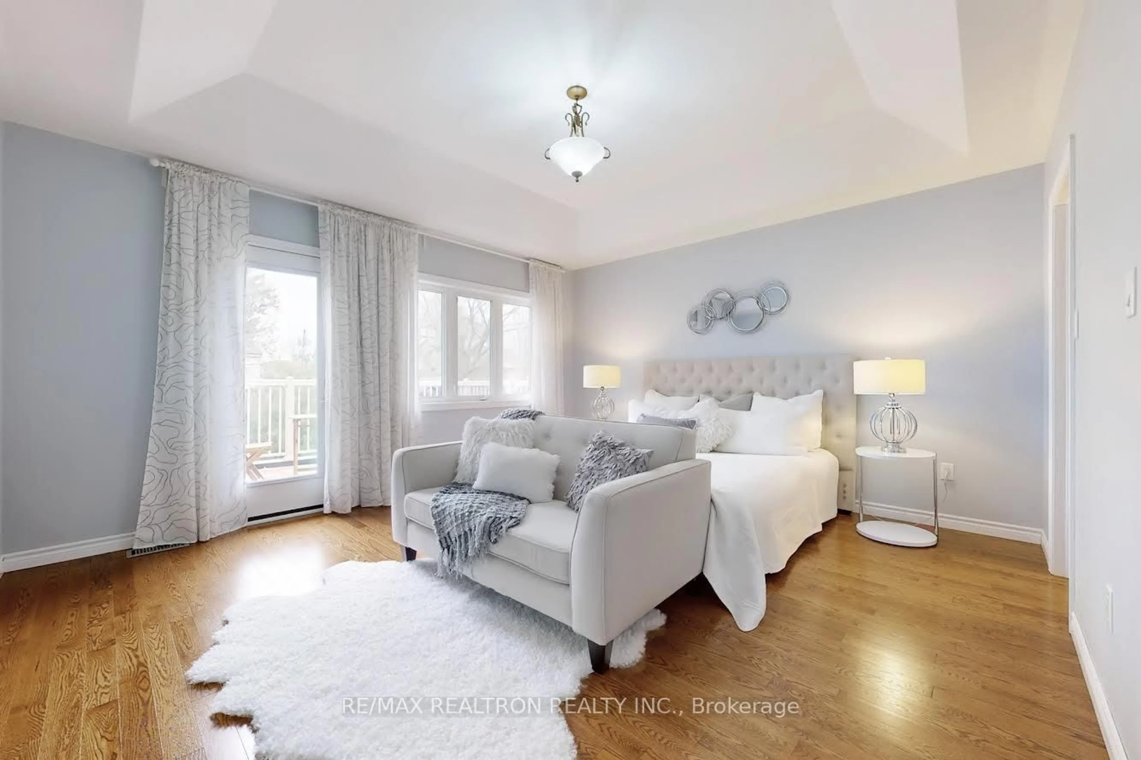 Unknown for 571 Maitland Dr, Pickering Ontario L1W 0A8