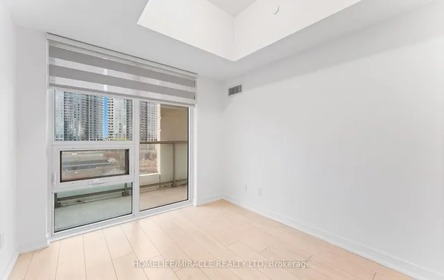 Additional property image - 2033 Kennedy Rd Unit 720