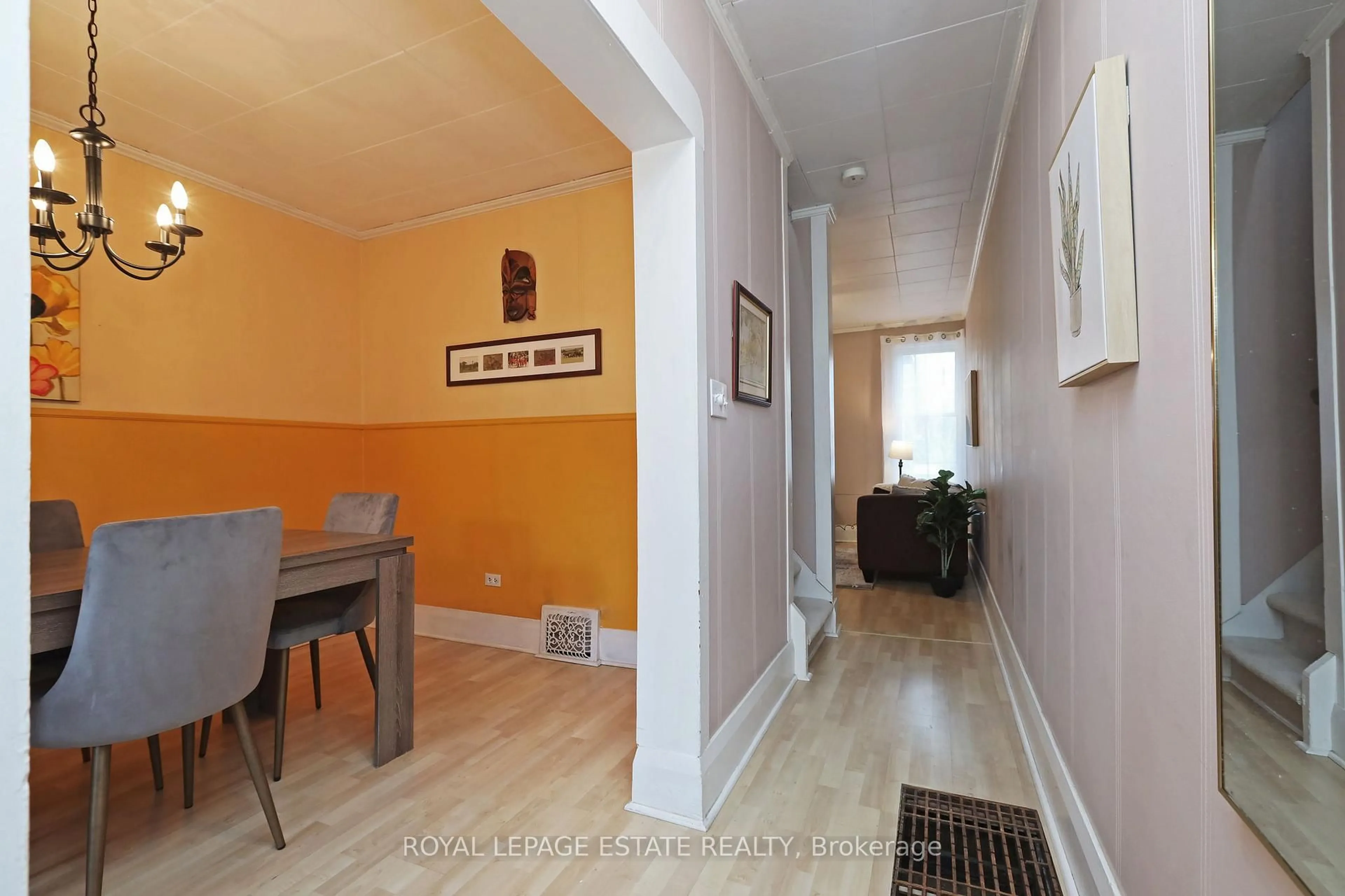 Unknown for 56 Balfour Ave, Toronto Ontario M4C 1T6