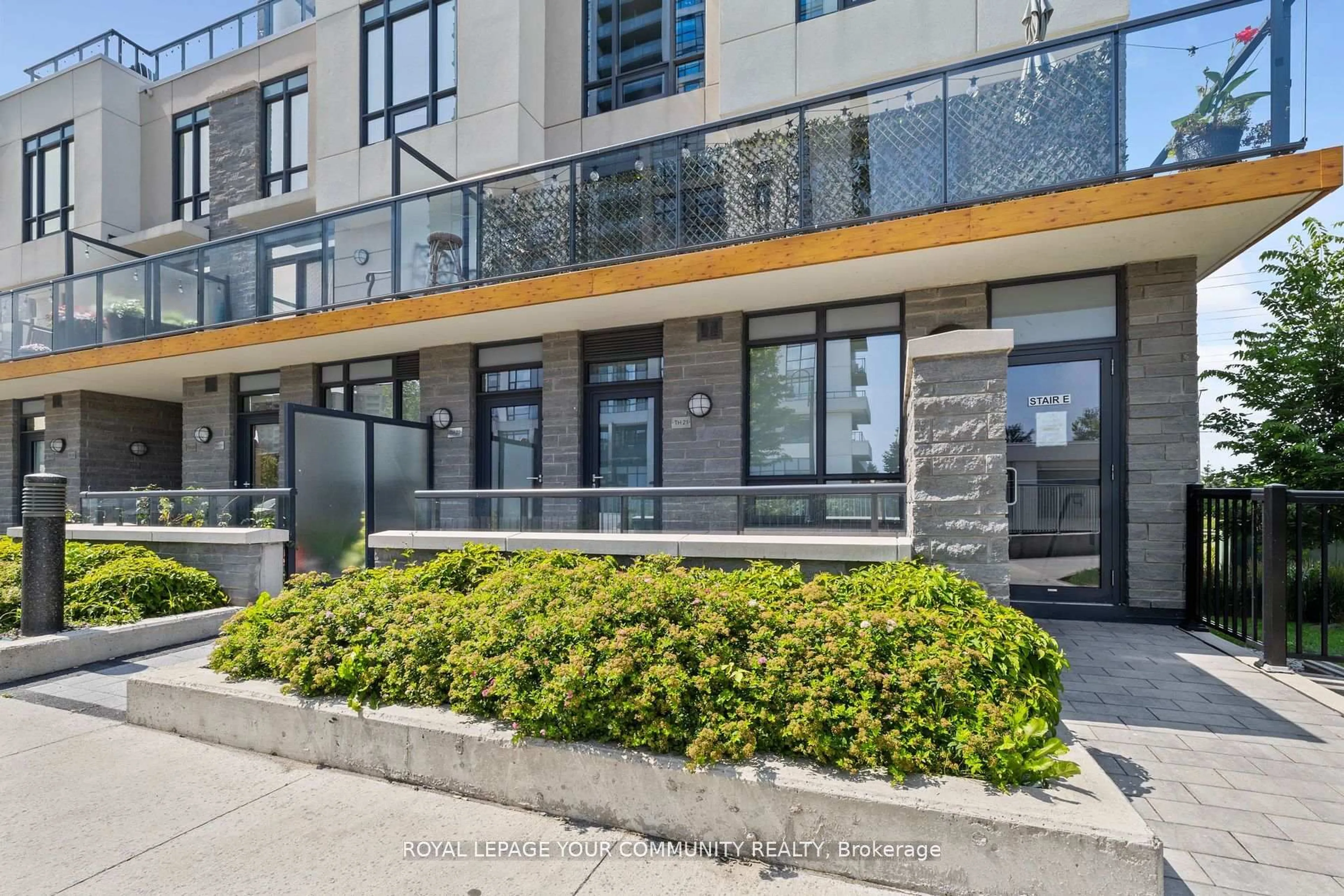 Unknown for 1245 Bayly St #21, Pickering Ontario L1W 0B5