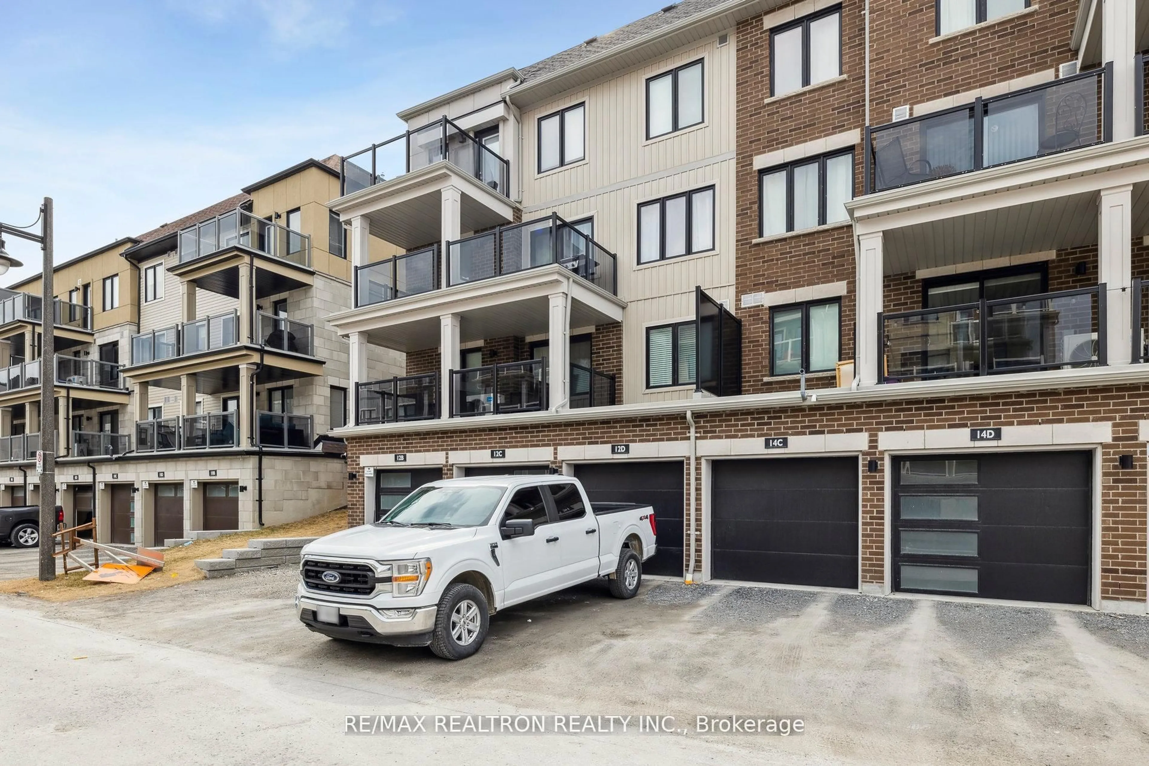 Unknown for 12C Lookout Dr, Clarington Ontario L1C 7E9