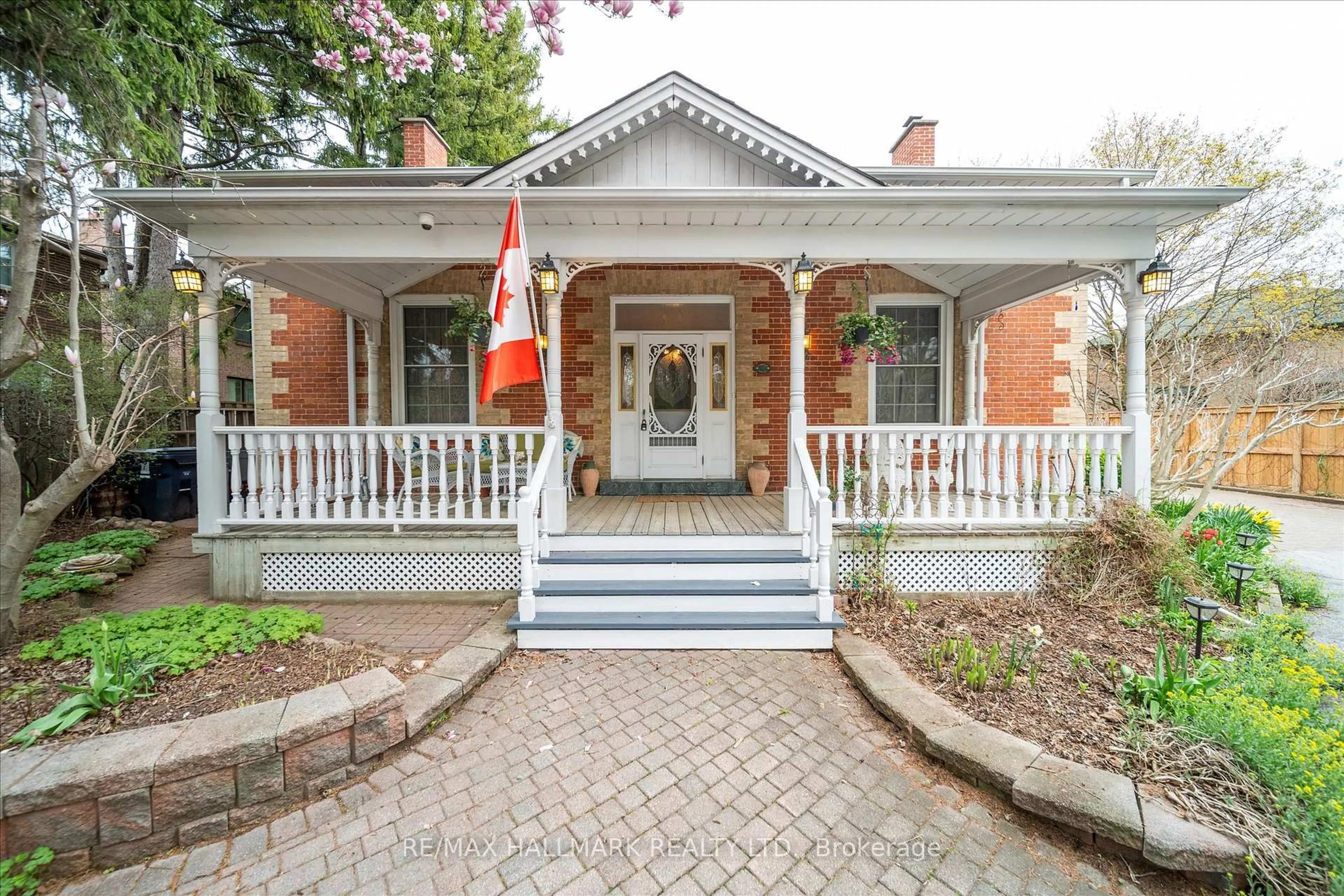 Home with brick exterior material, street for 2577 Kennedy Rd, Toronto Ontario M1T 3H4