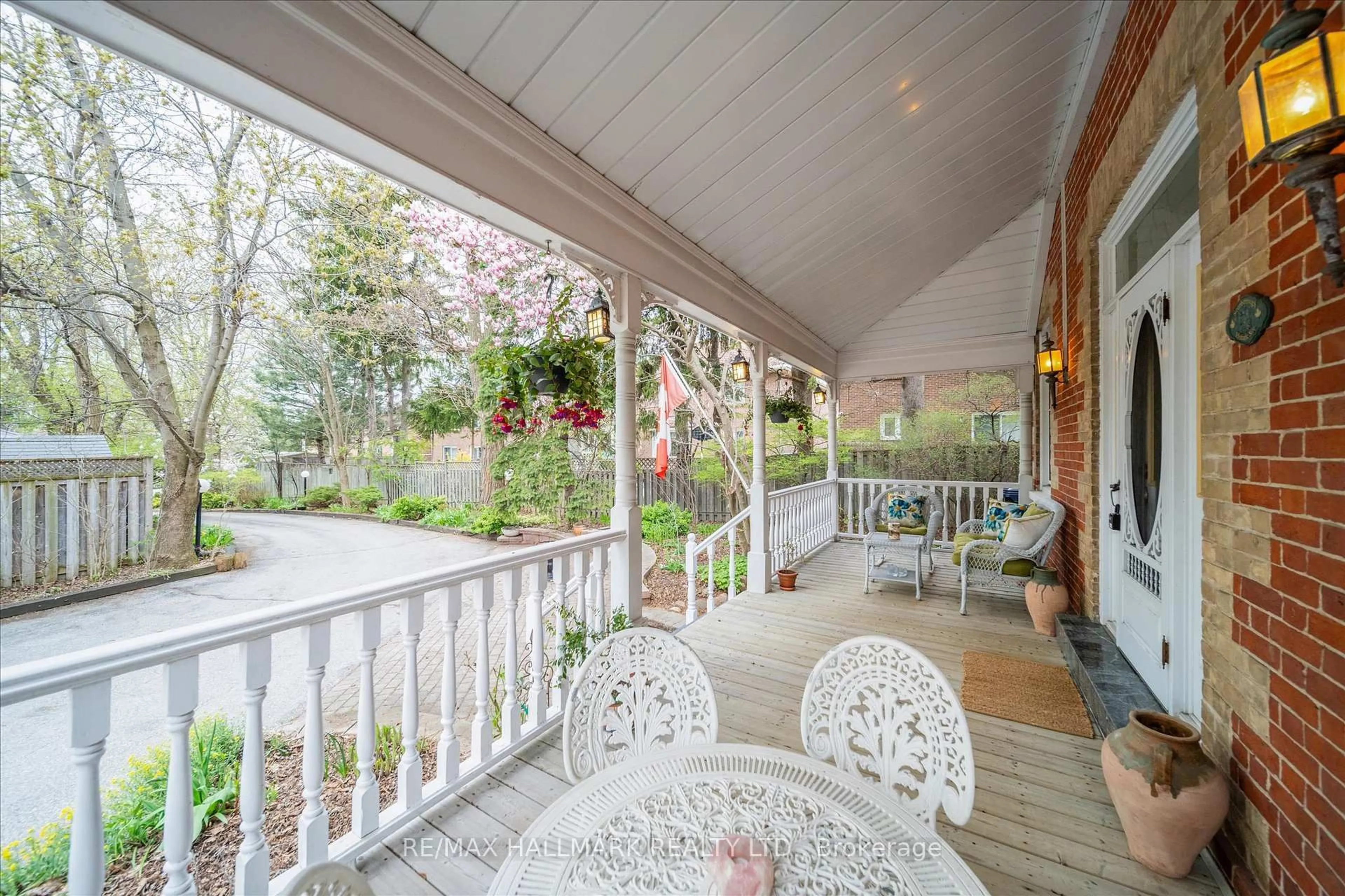 Patio, street for 2577 Kennedy Rd, Toronto Ontario M1T 3H4