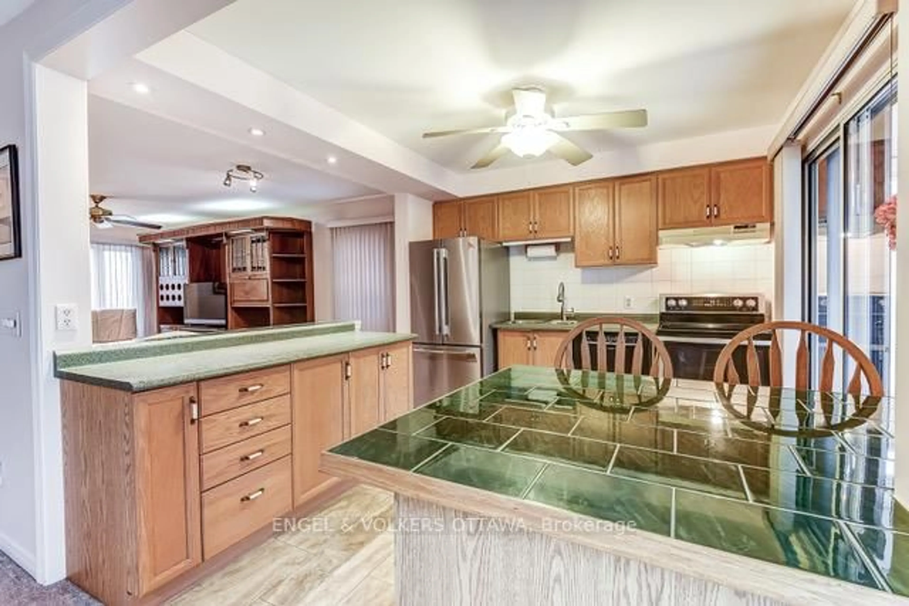 Open concept kitchen, ceramic/tile floor for 681 Layton Crt, Pickering Ontario L1W 3W5