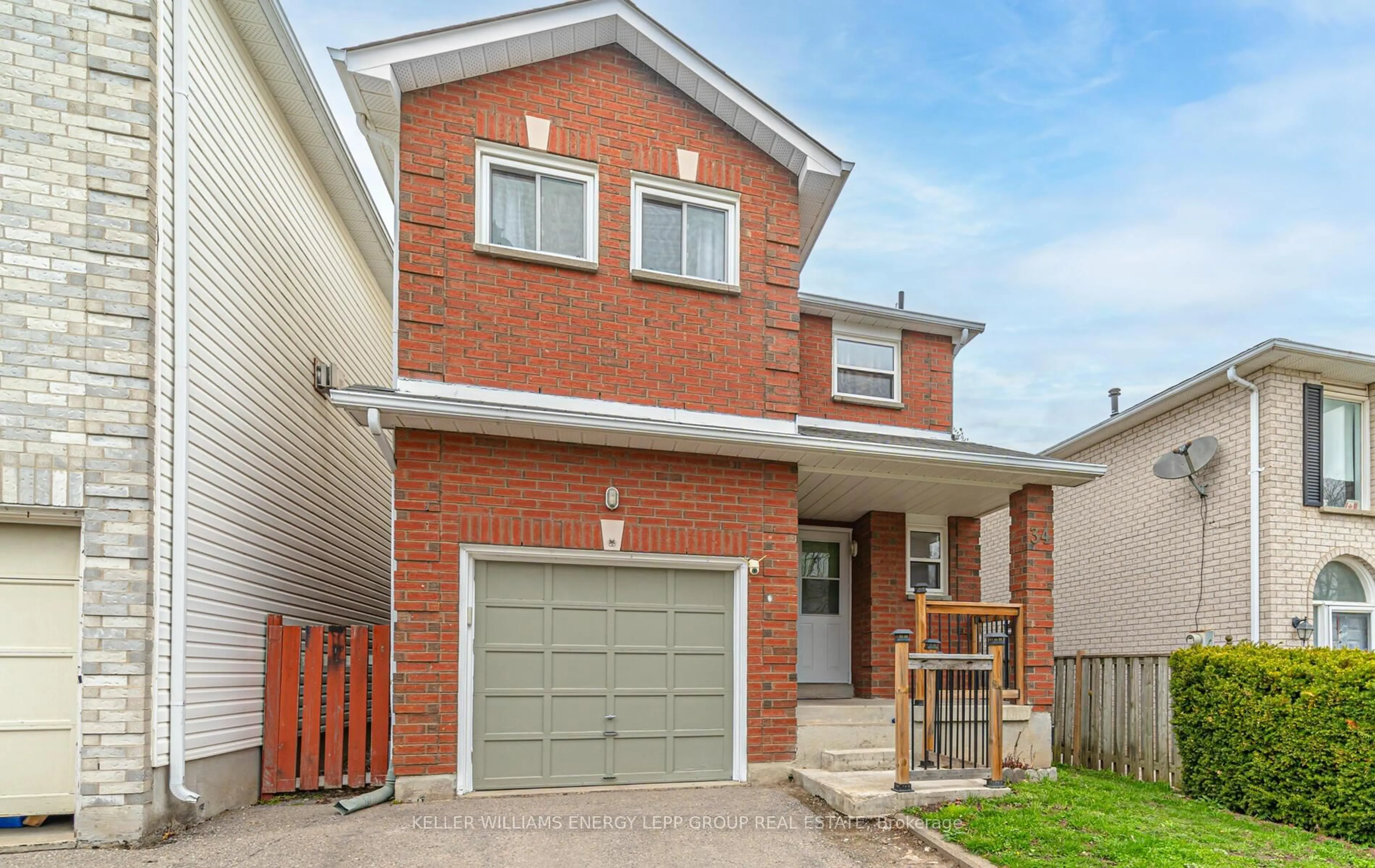 Home with brick exterior material, street for 34 Marchwood Cres, Clarington Ontario L1C 4J8