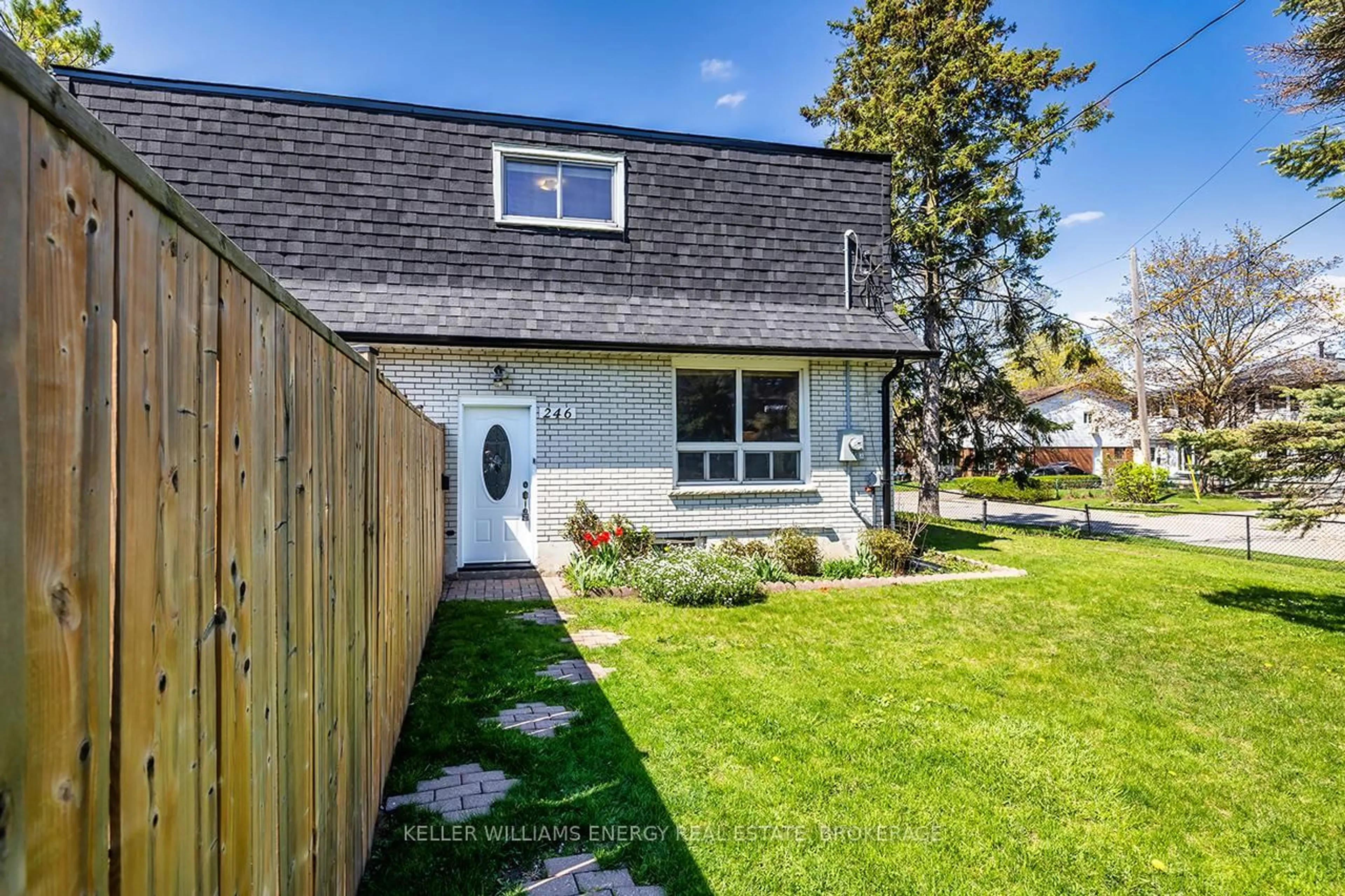 Unknown for 246 Barkley Cres, Oshawa Ontario L1J 2E6