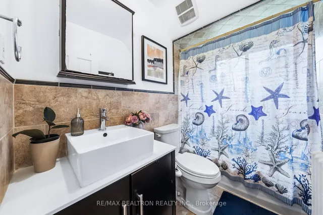 Additional property image - 16 Plaxton Dr