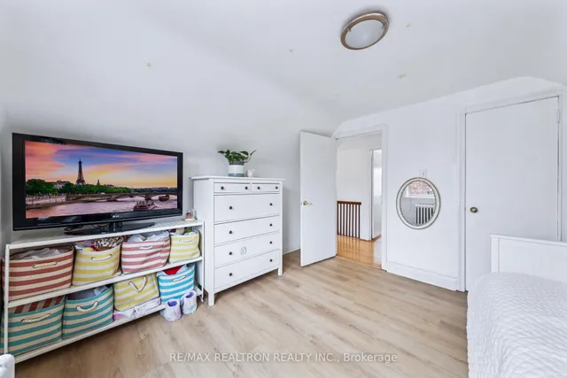 Additional property image - 16 Plaxton Dr