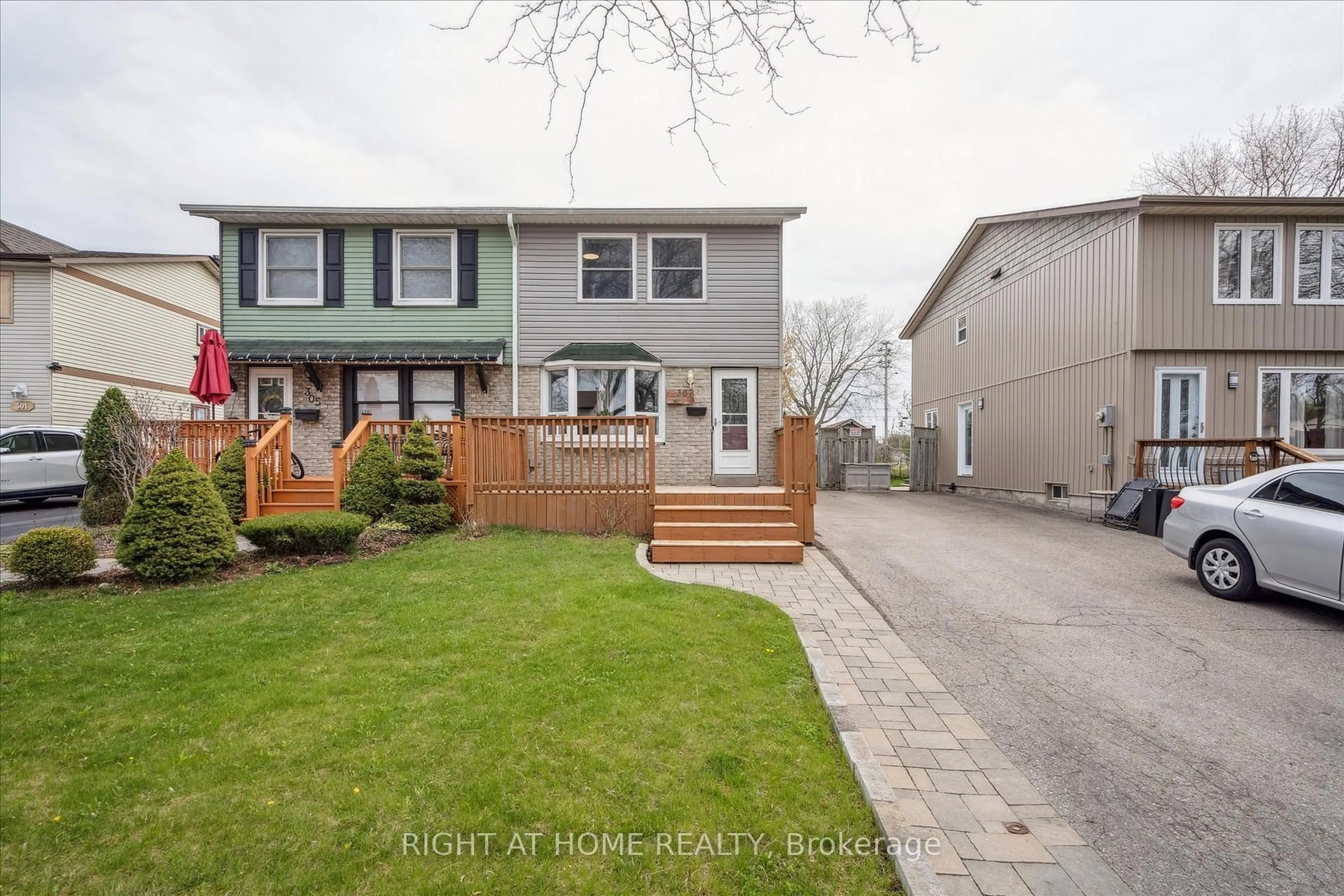 Unknown for 307 Shamrock Crt, Oshawa Ontario L1J 6X9