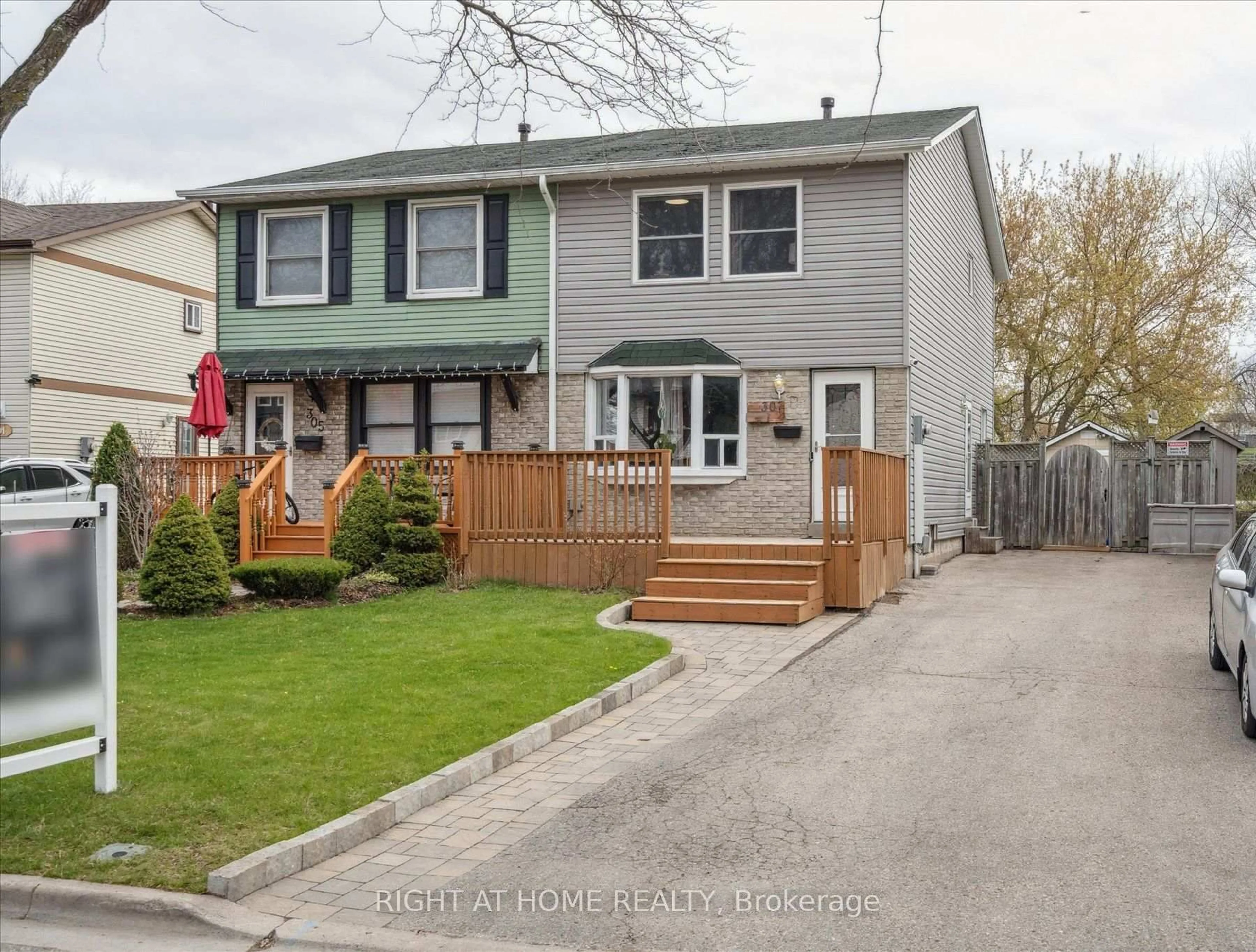 Home with vinyl exterior material, street for 307 Shamrock Crt, Oshawa Ontario L1J 6X9