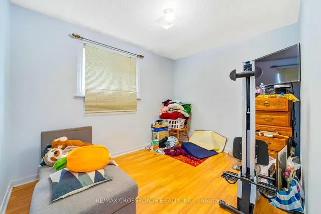 Additional property image - 32 Lighthall Cres