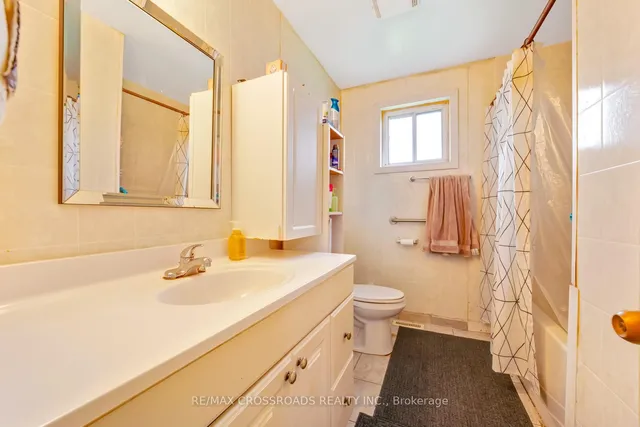 Additional property image - 32 Lighthall Cres