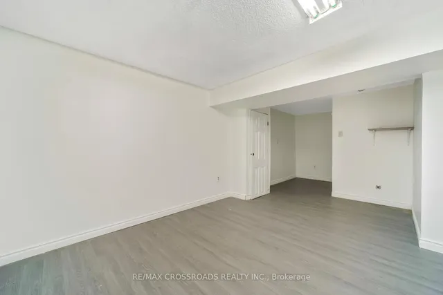 Additional property image - 32 Lighthall Cres