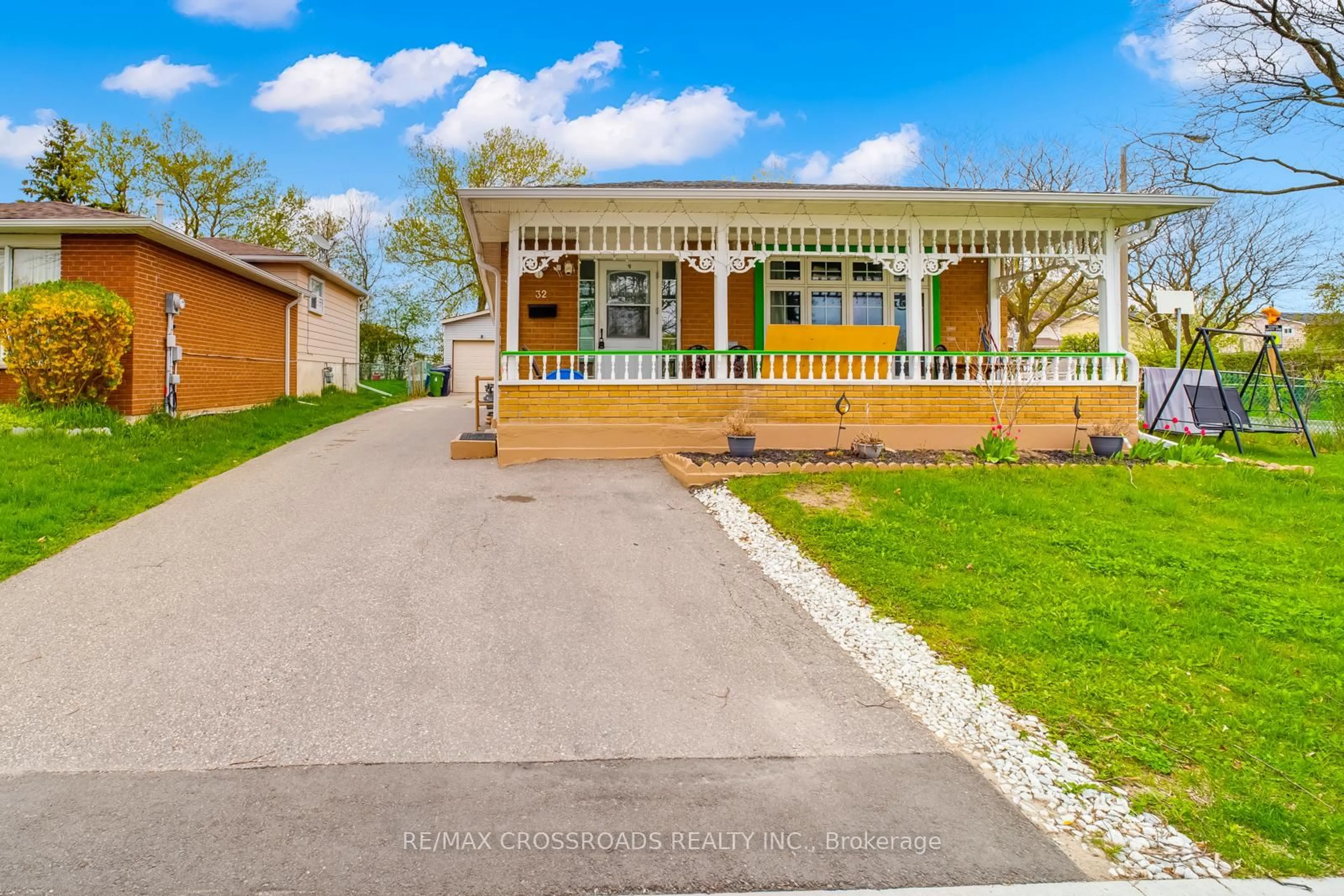 Unknown for 32 Lighthall Cres, Toronto Ontario M1B 1V3