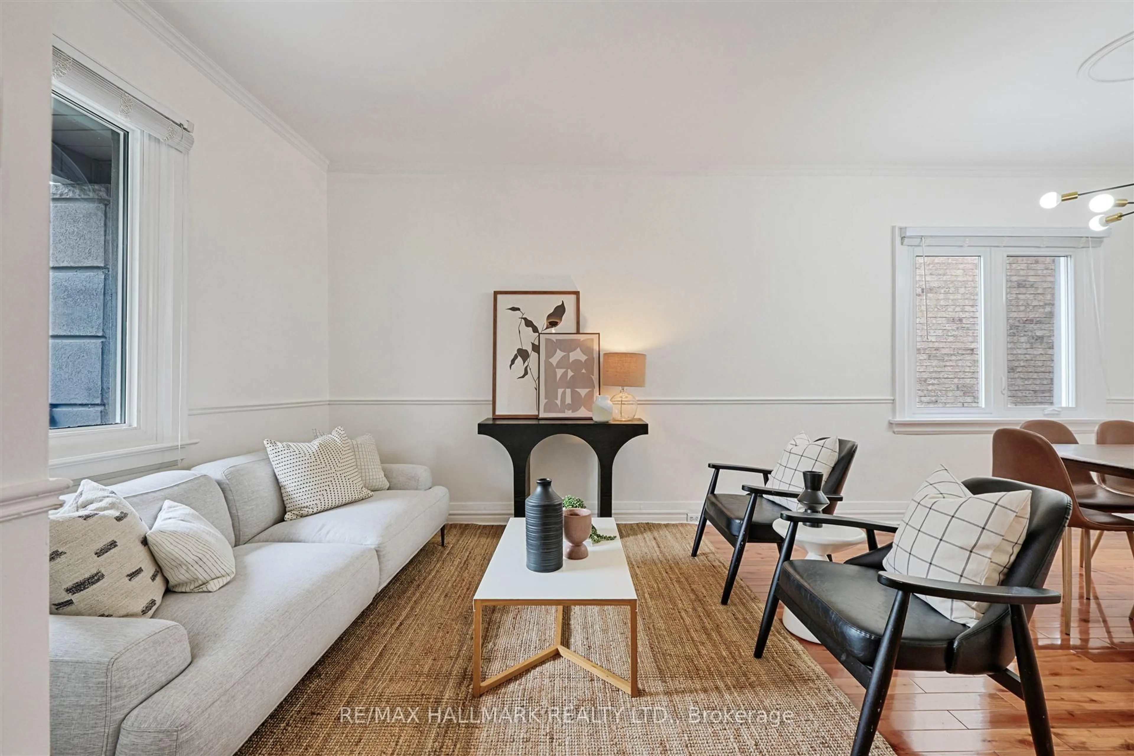 Living room with furniture, unknown for 60 Maybourne Ave, Toronto Ontario M1L 2V9