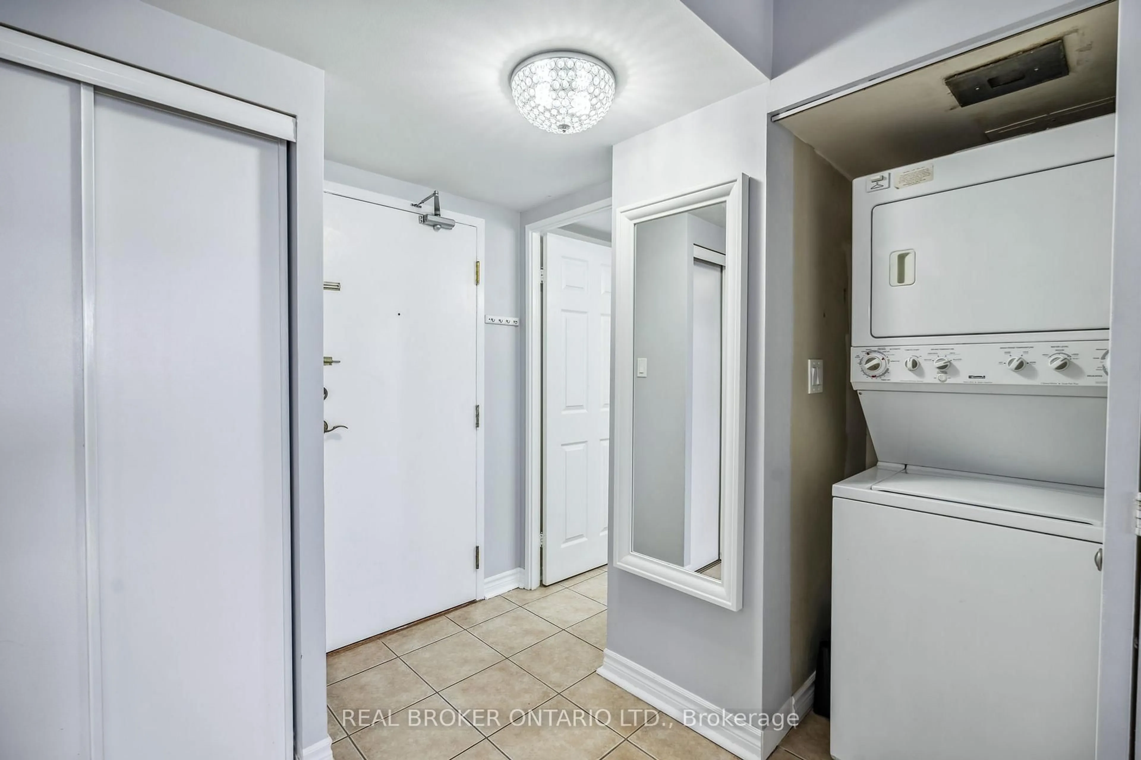 Indoor entryway for 30 Thunder Grve #1102, Toronto Ontario M1V 4A3