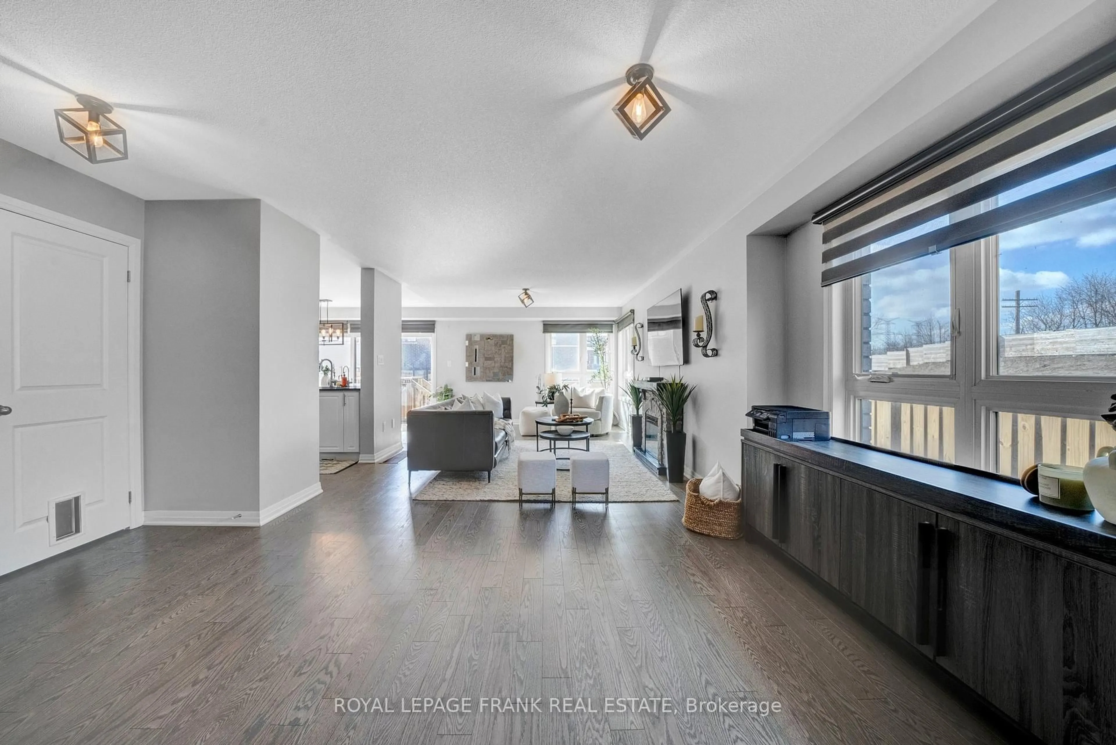 Open concept kitchen, ceramic/tile floor for 48 Caspian Sq, Clarington Ontario L1C 7G3