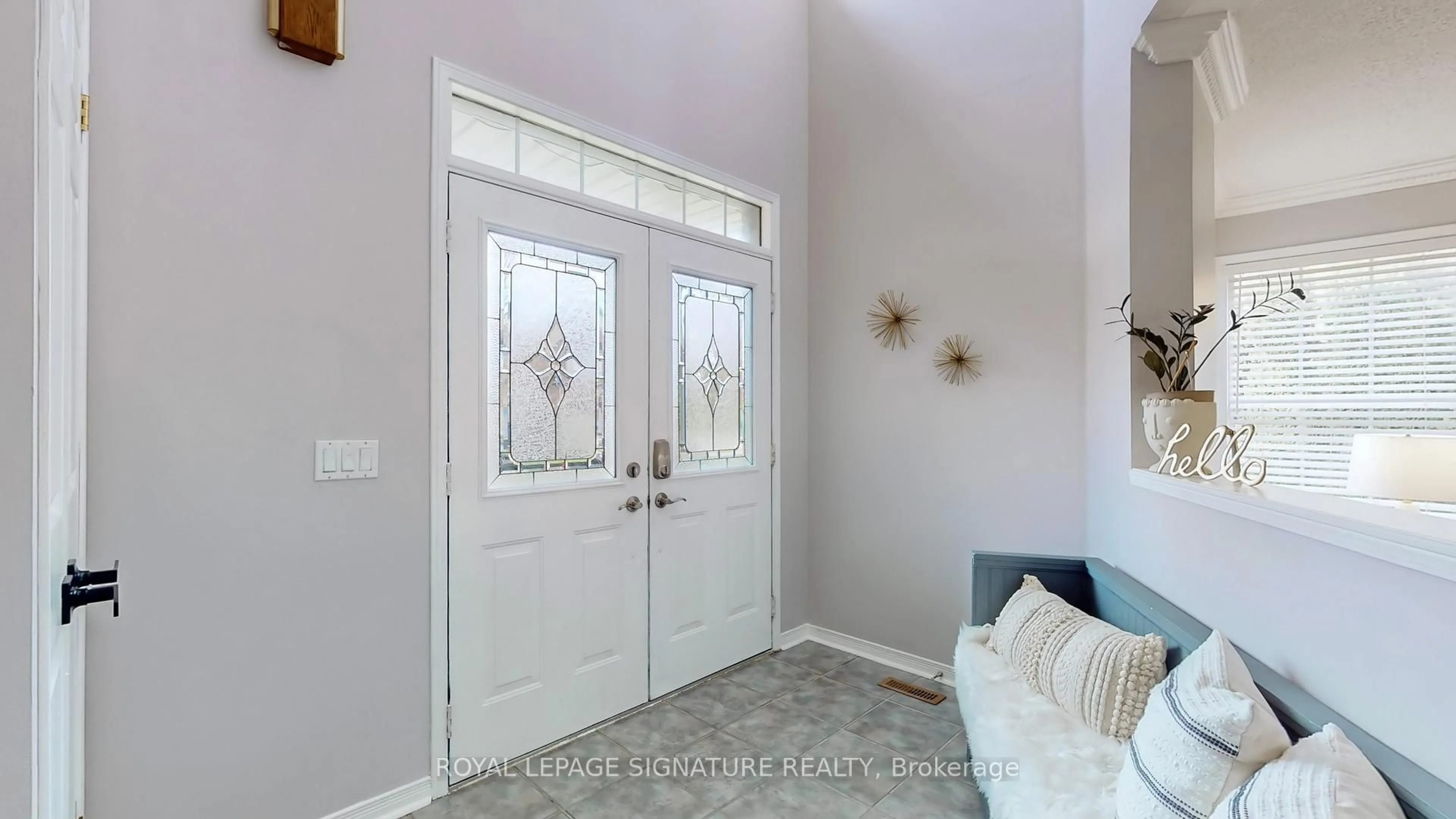 Indoor entryway for 59 Medland Ave, Whitby Ontario L1P 1S7